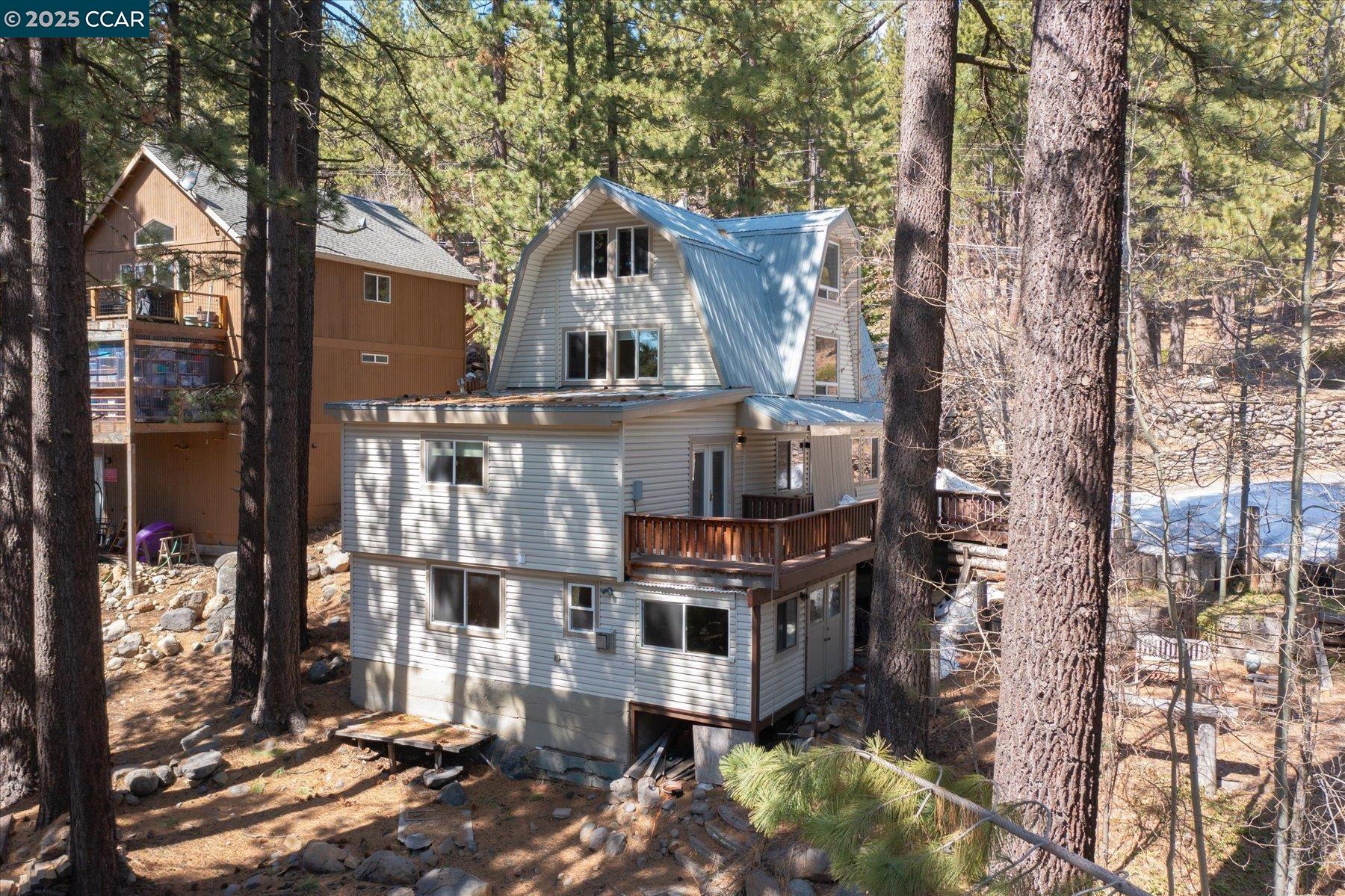 Detail Gallery Image 20 of 21 For 12255 Sierra Dr, Truckee,  CA 96161 - 6 Beds | 3 Baths