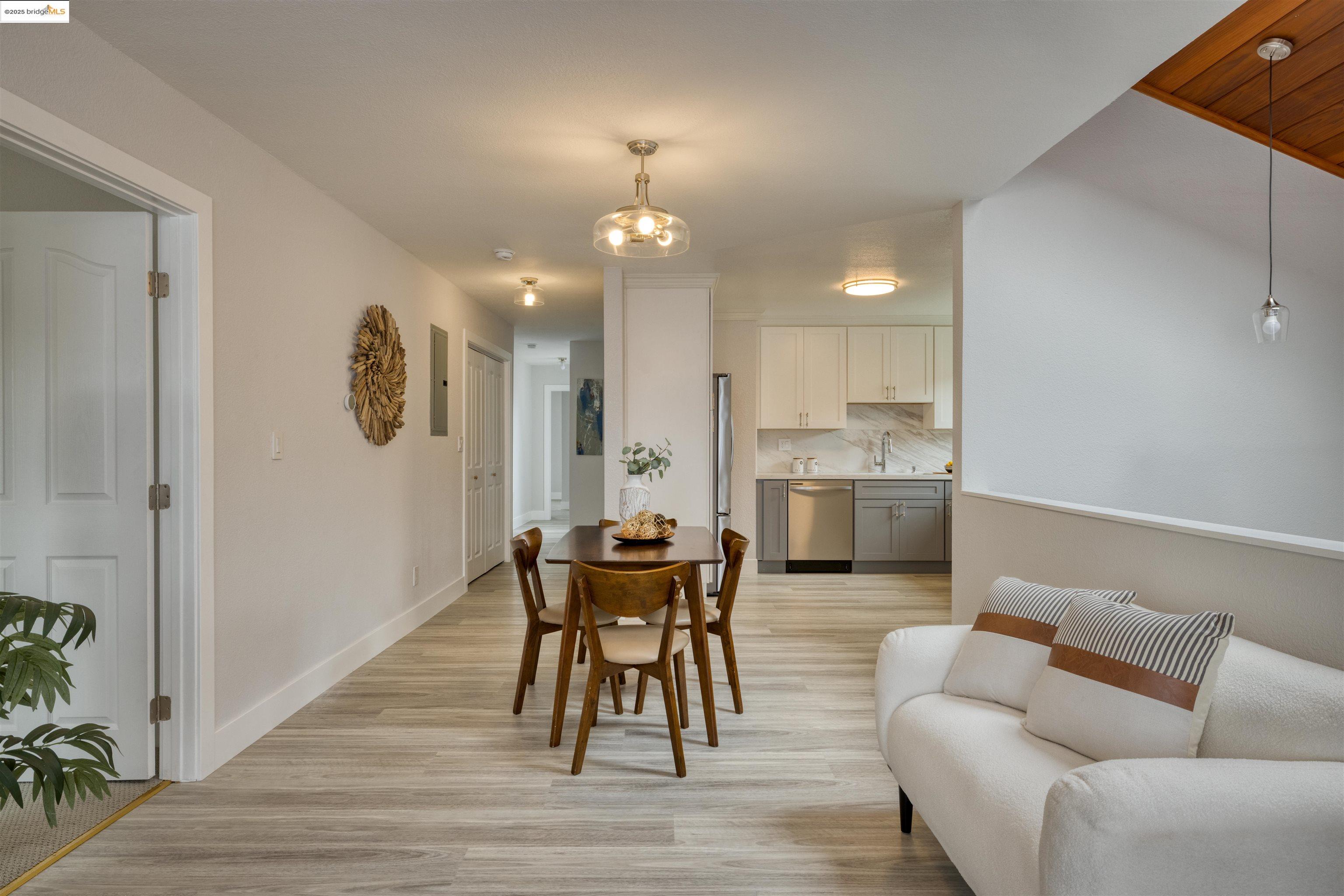 Detail Gallery Image 22 of 43 For 2915 Filbert St, Oakland,  CA 94608 - – Beds | – Baths