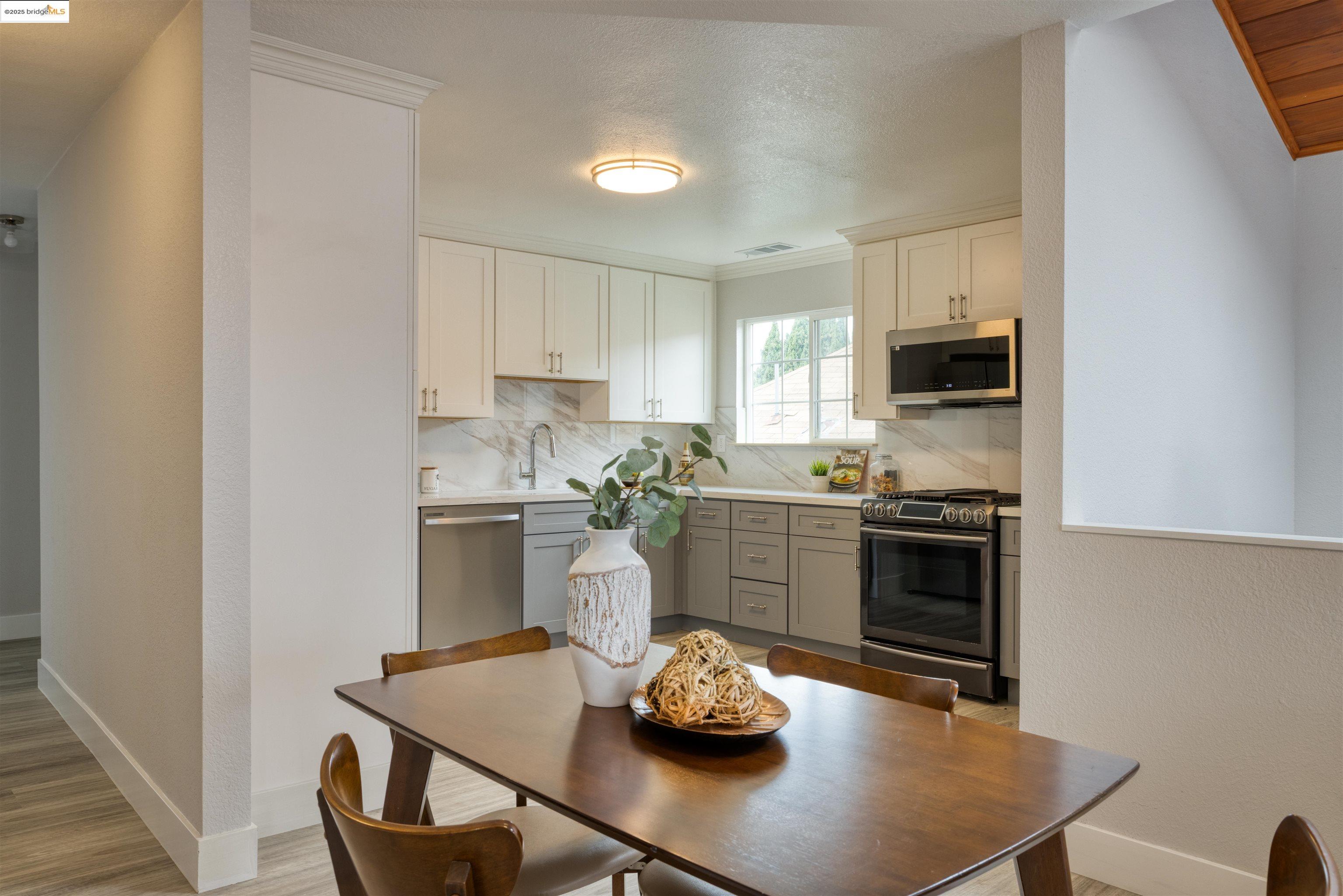 Detail Gallery Image 24 of 43 For 2915 Filbert St, Oakland,  CA 94608 - – Beds | – Baths