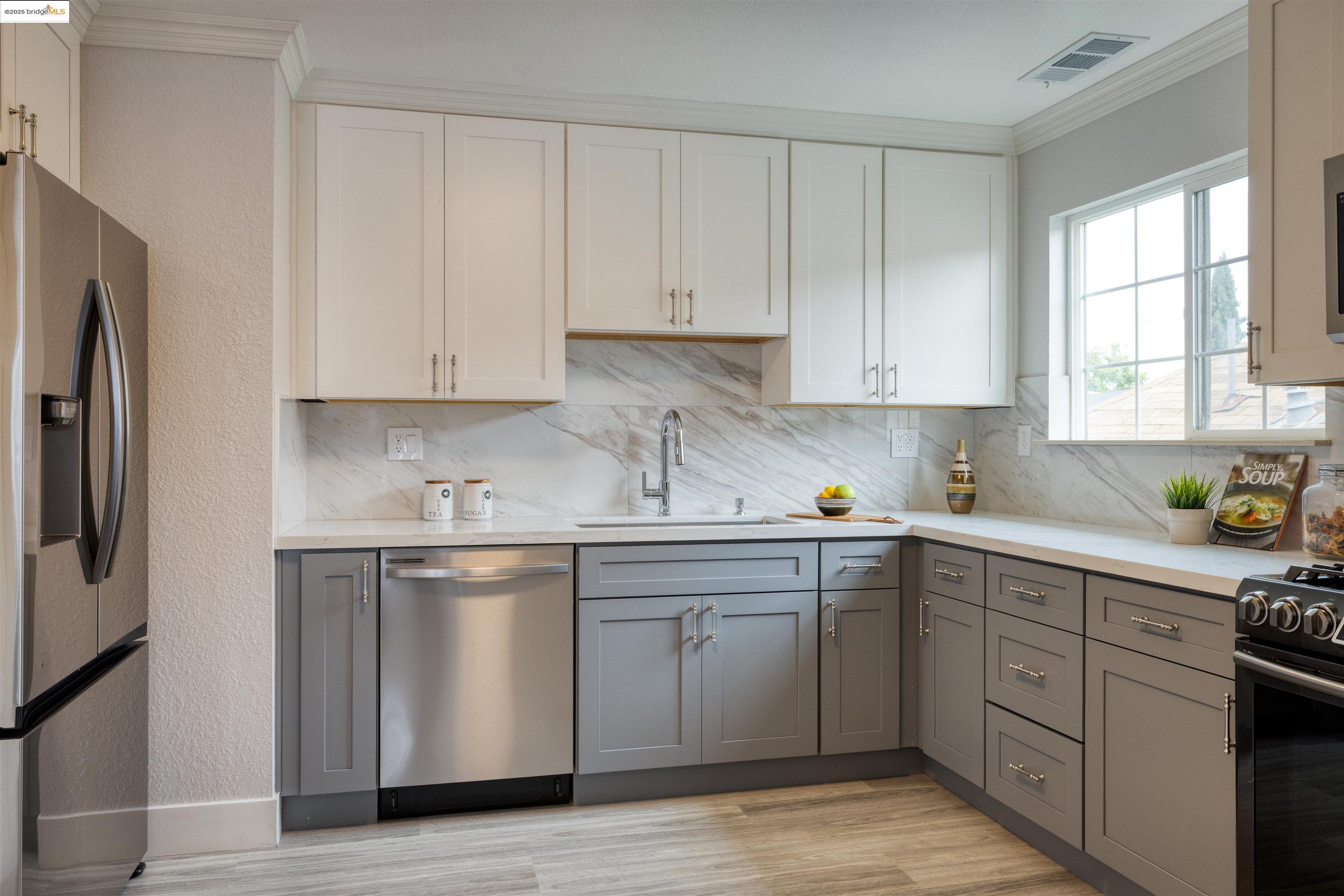 Detail Gallery Image 25 of 43 For 2915 Filbert St, Oakland,  CA 94608 - – Beds | – Baths
