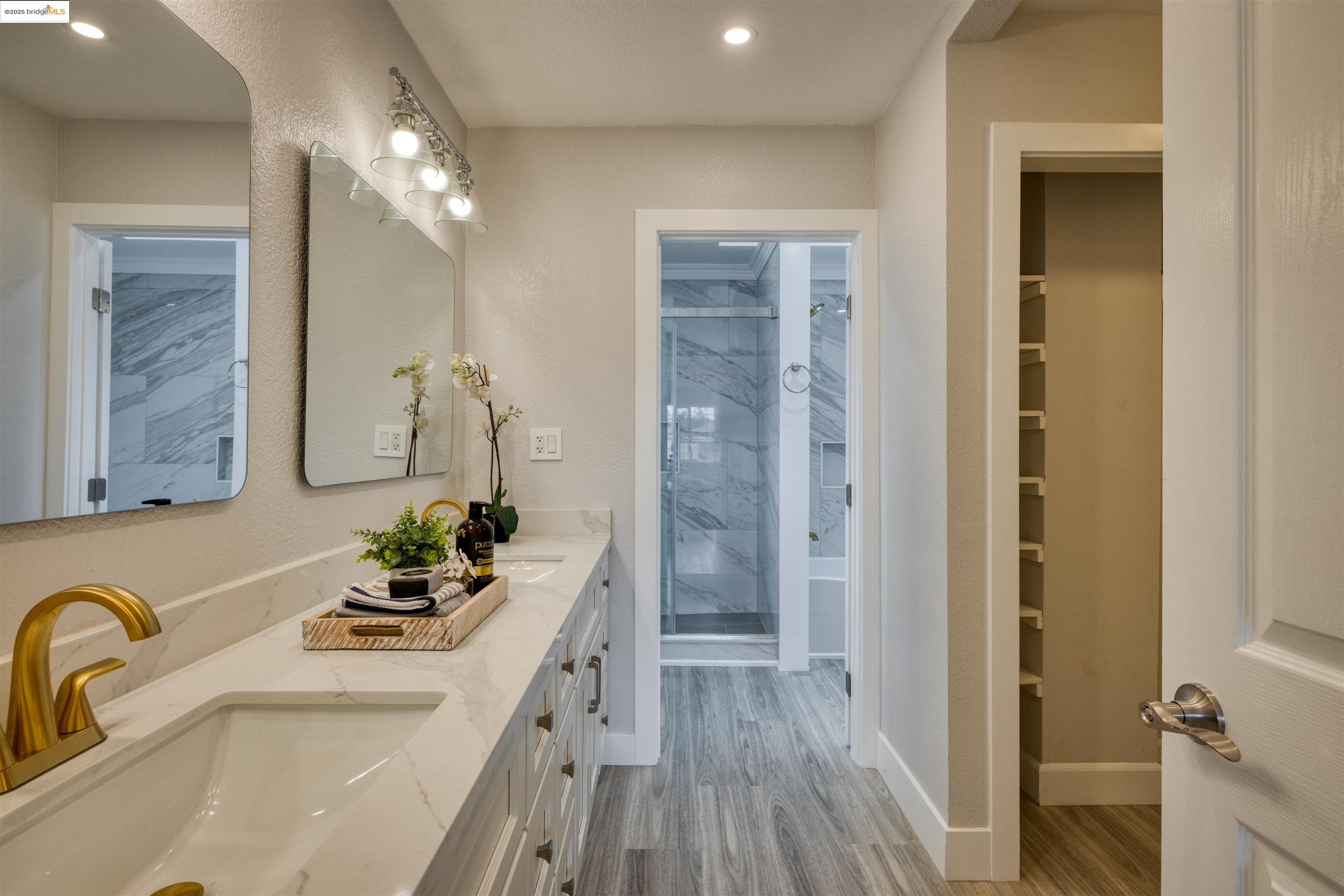 Detail Gallery Image 29 of 43 For 2915 Filbert St, Oakland,  CA 94608 - – Beds | – Baths