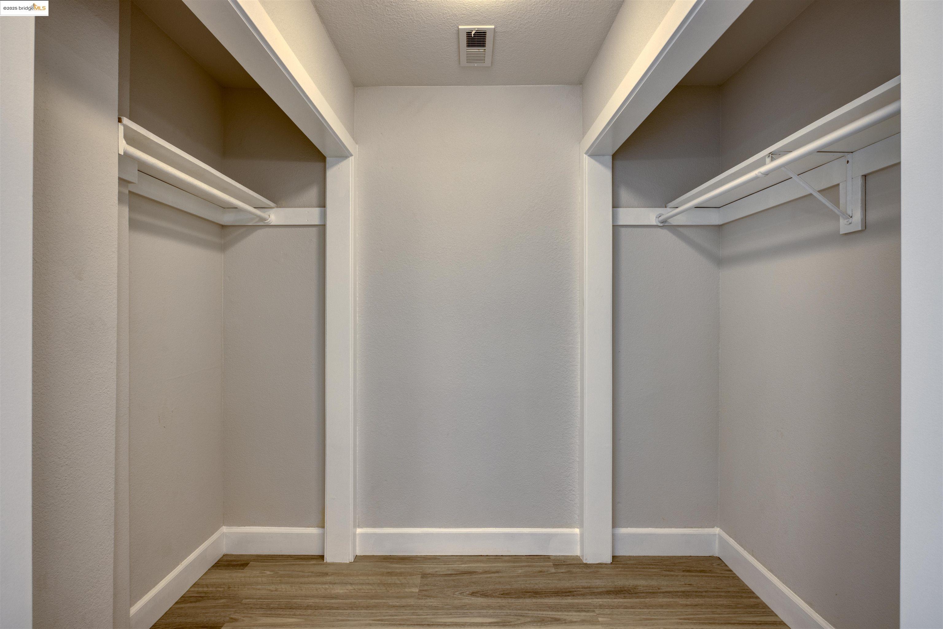 Detail Gallery Image 31 of 43 For 2915 Filbert St, Oakland,  CA 94608 - – Beds | – Baths