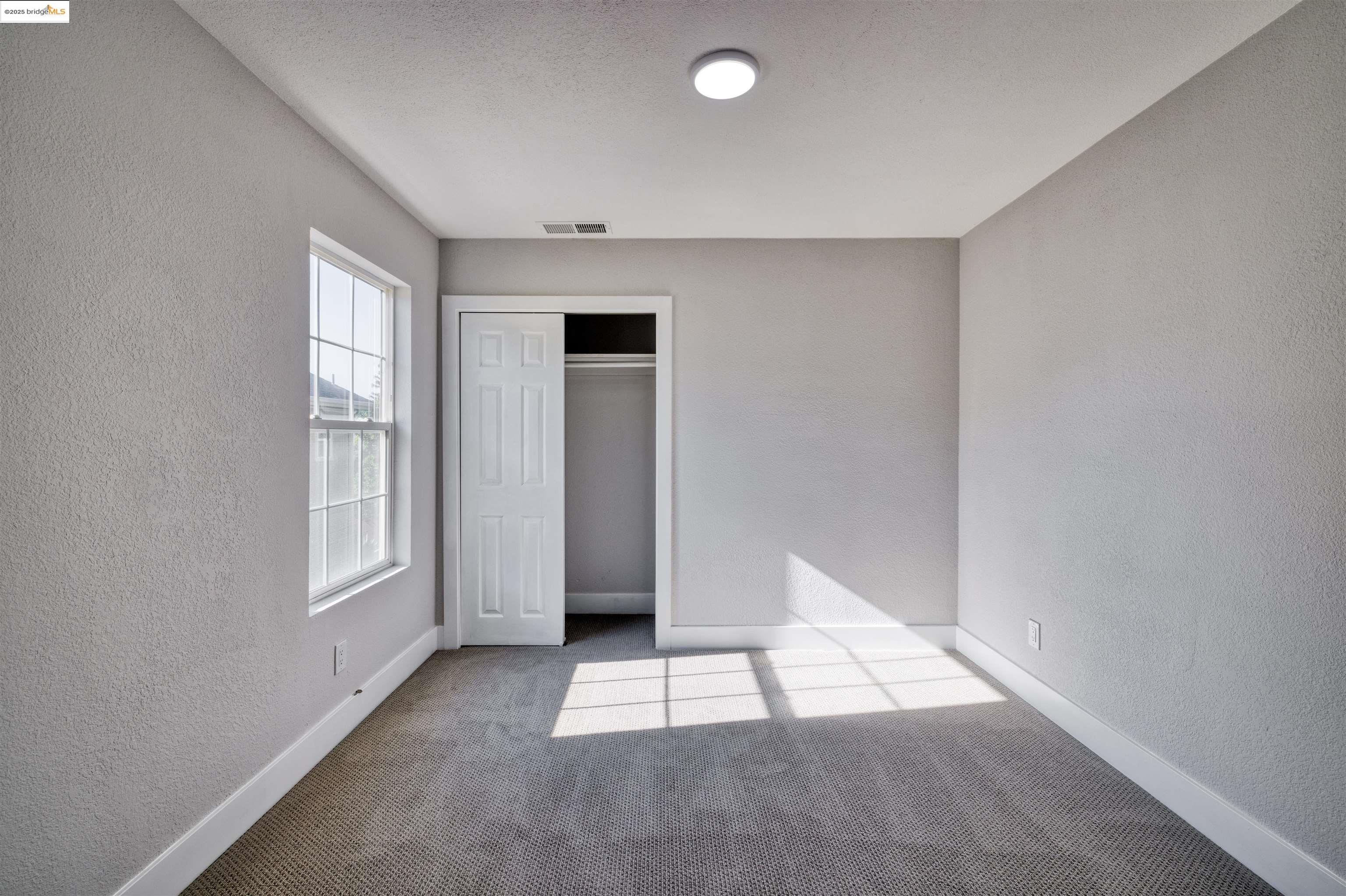 Detail Gallery Image 34 of 43 For 2915 Filbert St, Oakland,  CA 94608 - – Beds | – Baths