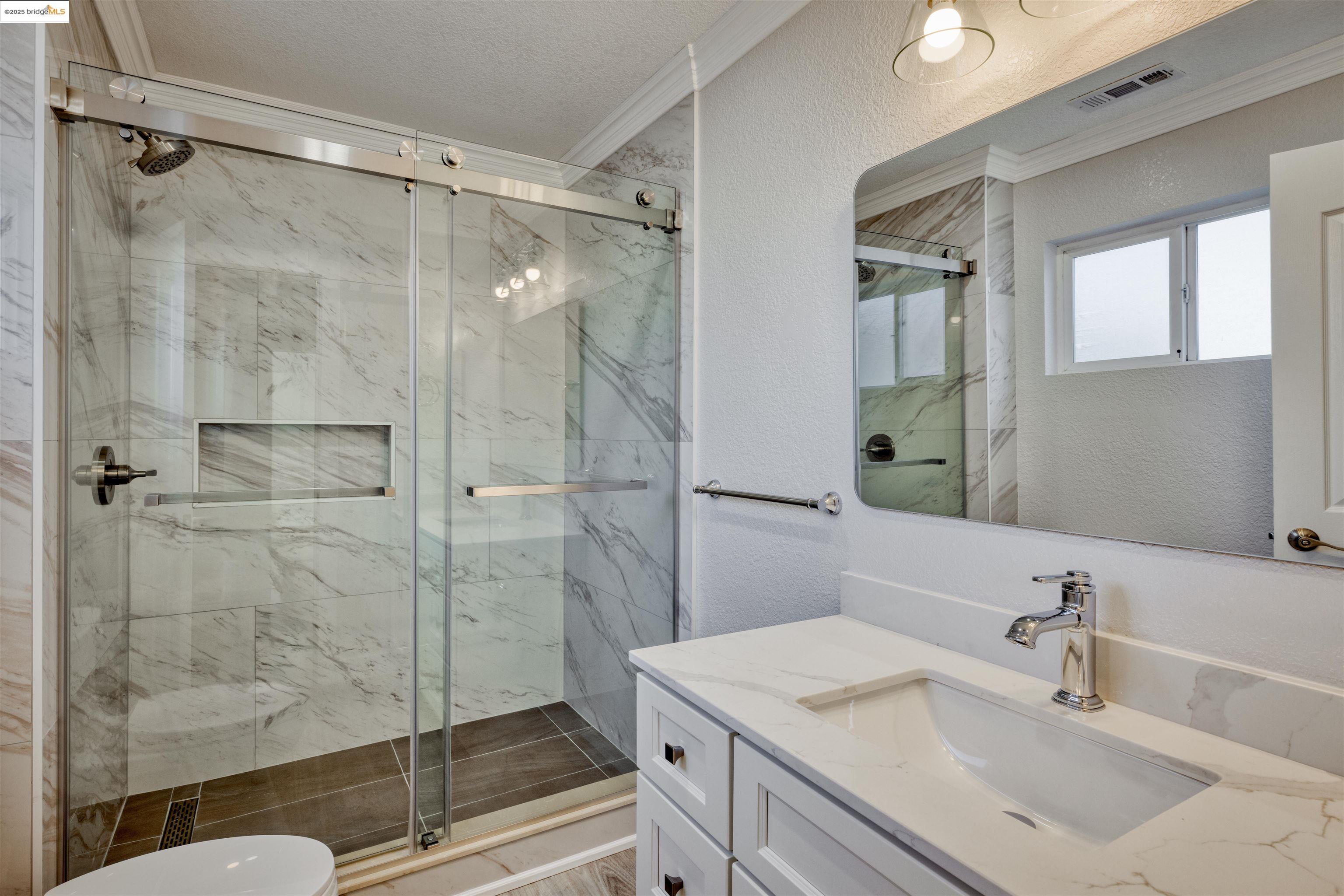Detail Gallery Image 35 of 43 For 2915 Filbert St, Oakland,  CA 94608 - – Beds | – Baths