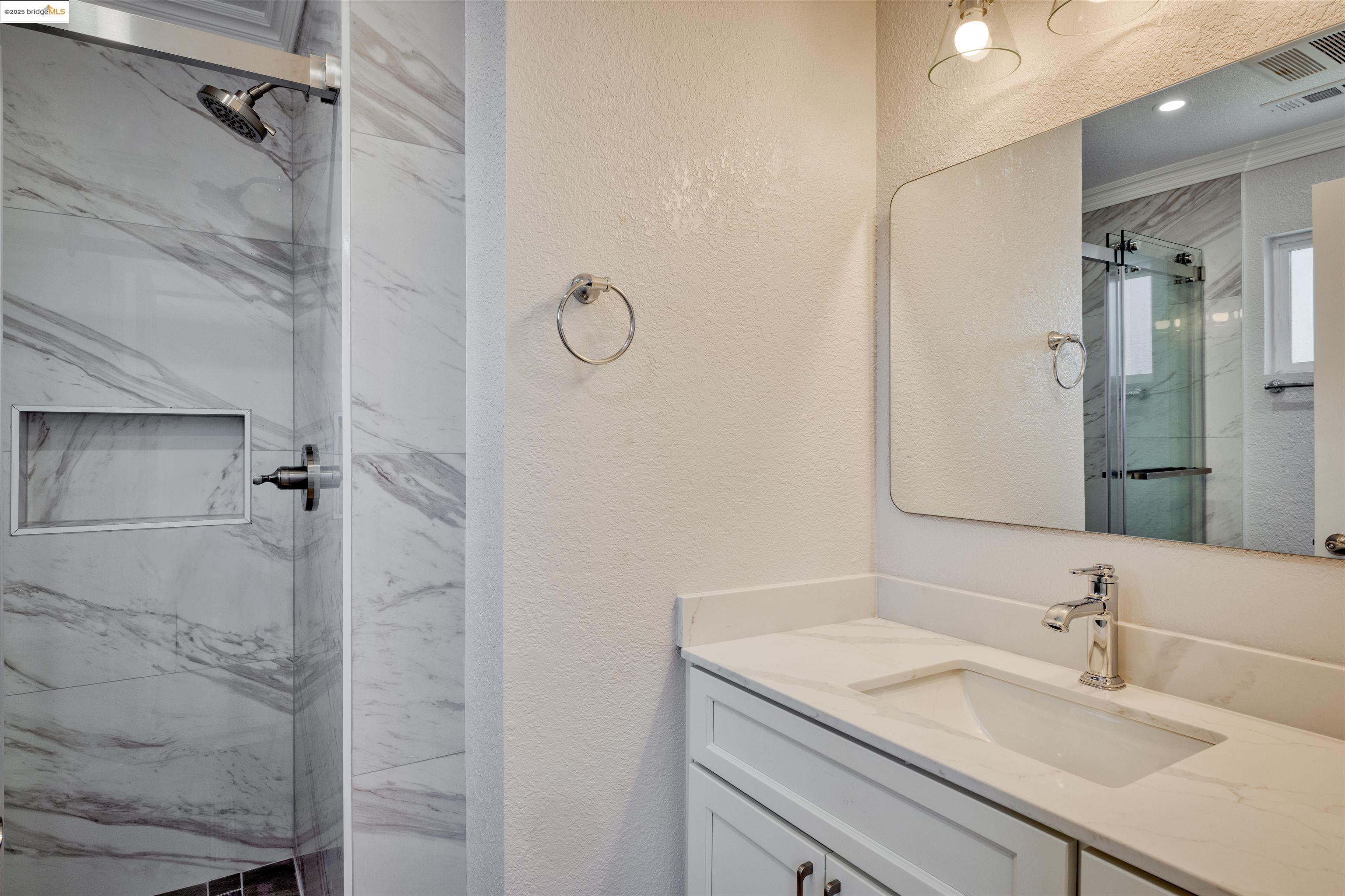 Detail Gallery Image 37 of 43 For 2915 Filbert St, Oakland,  CA 94608 - – Beds | – Baths