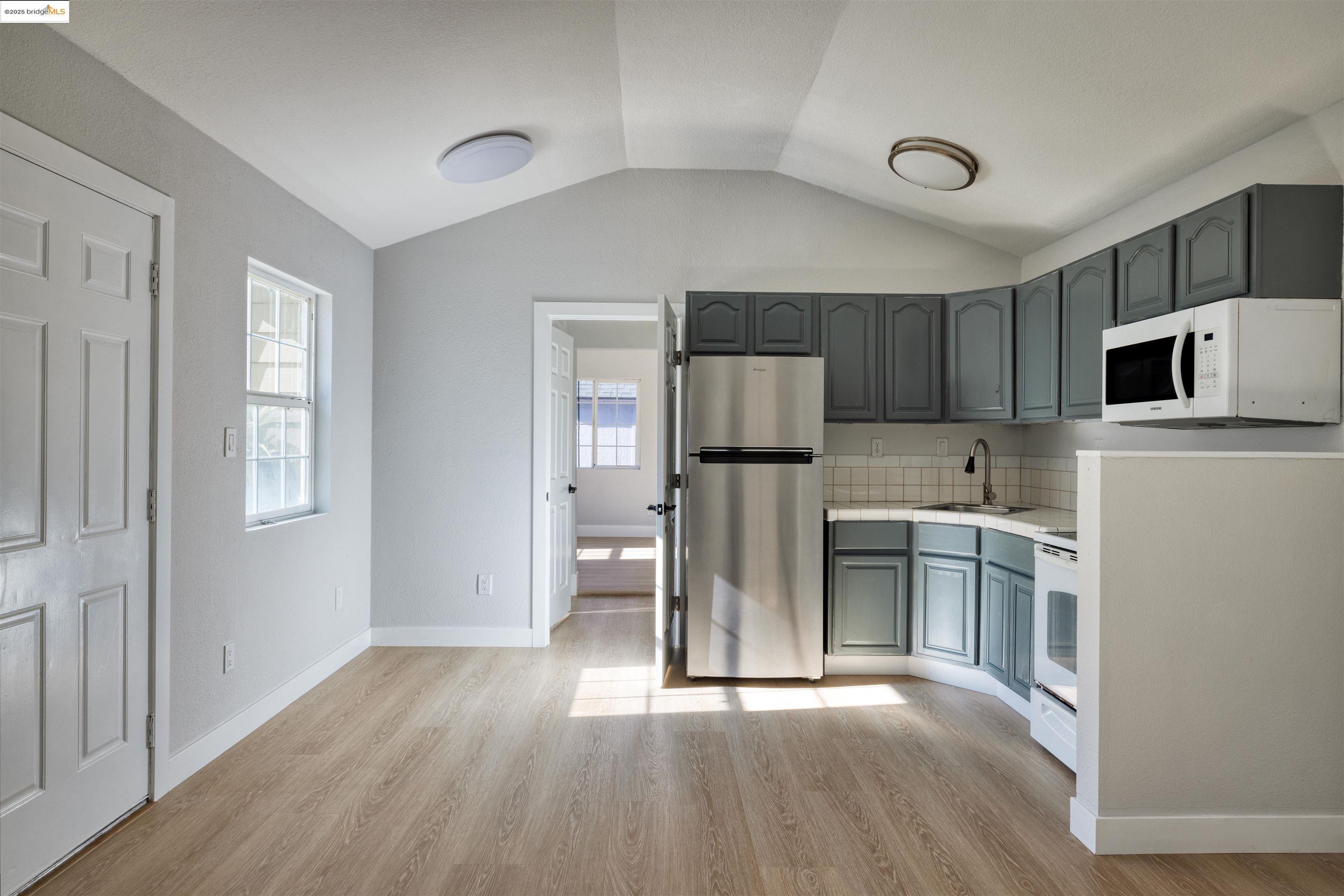 Detail Gallery Image 38 of 43 For 2915 Filbert St, Oakland,  CA 94608 - – Beds | – Baths