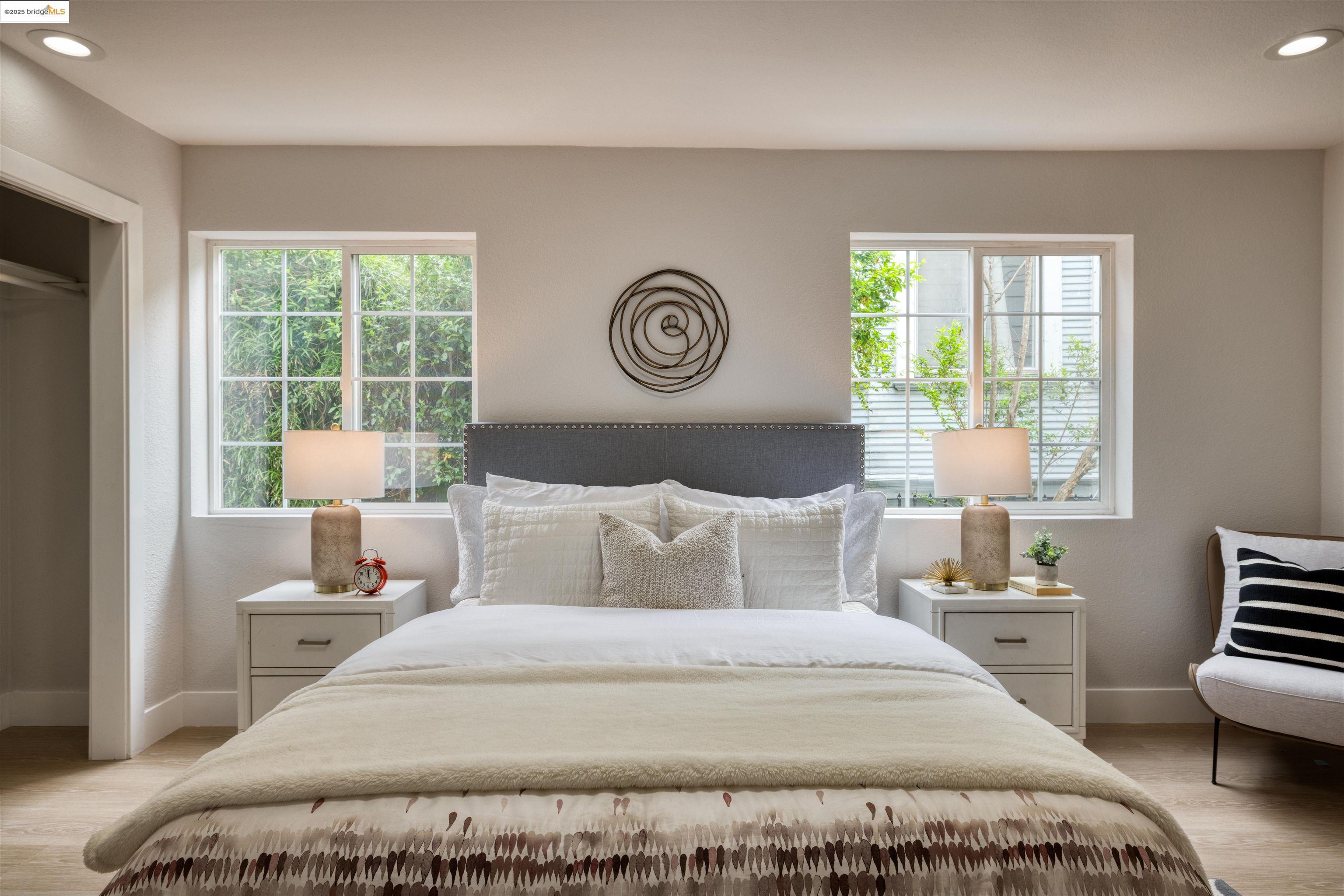 Detail Gallery Image 9 of 43 For 2915 Filbert St, Oakland,  CA 94608 - – Beds | – Baths