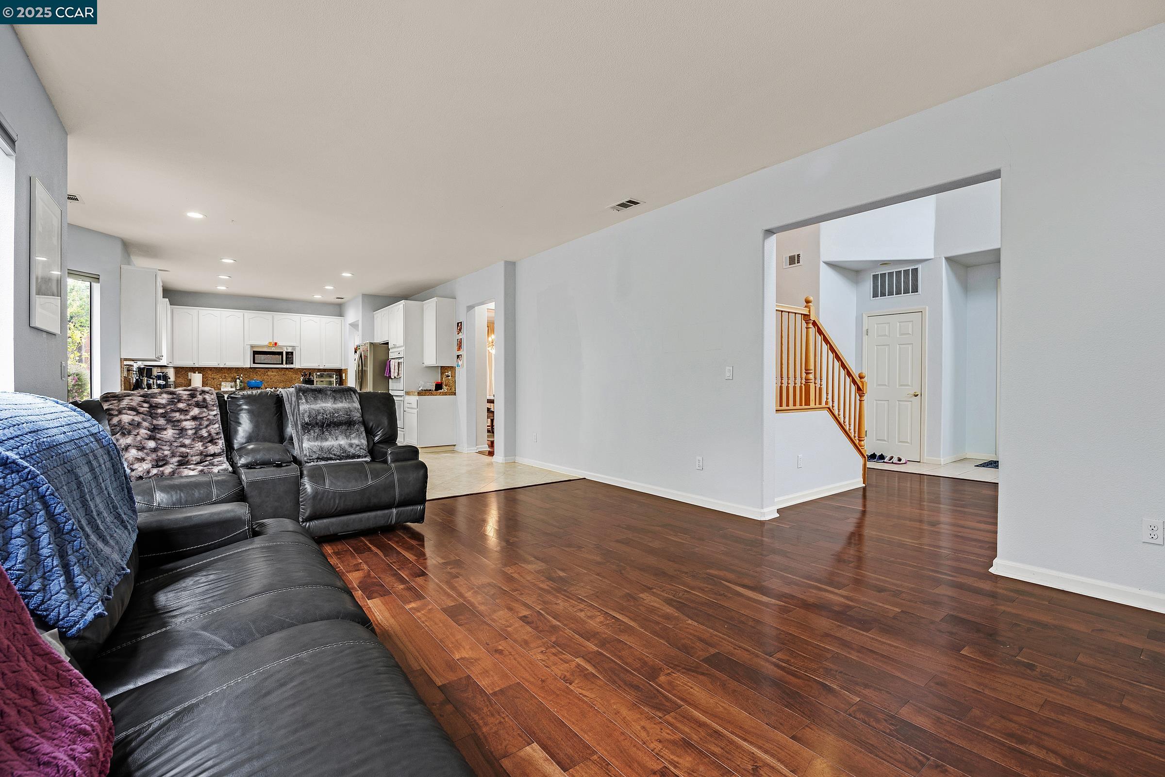 Detail Gallery Image 11 of 43 For 2261 Bennington Dr, Vallejo,  CA 94591 - 4 Beds | 3 Baths