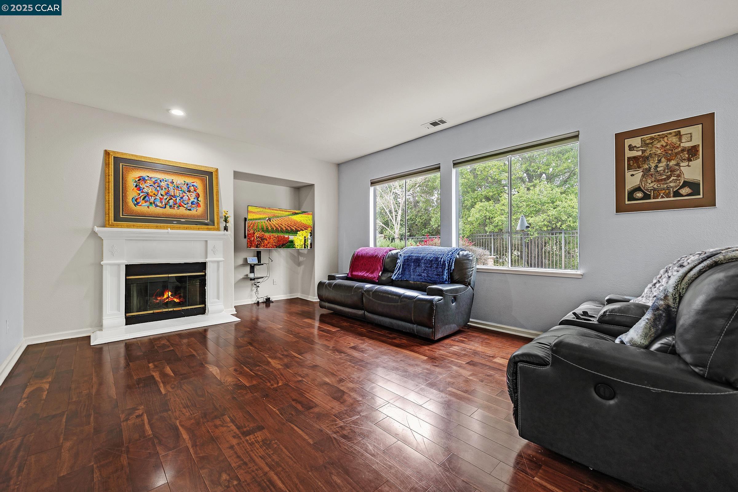 Detail Gallery Image 12 of 43 For 2261 Bennington Dr, Vallejo,  CA 94591 - 4 Beds | 3 Baths