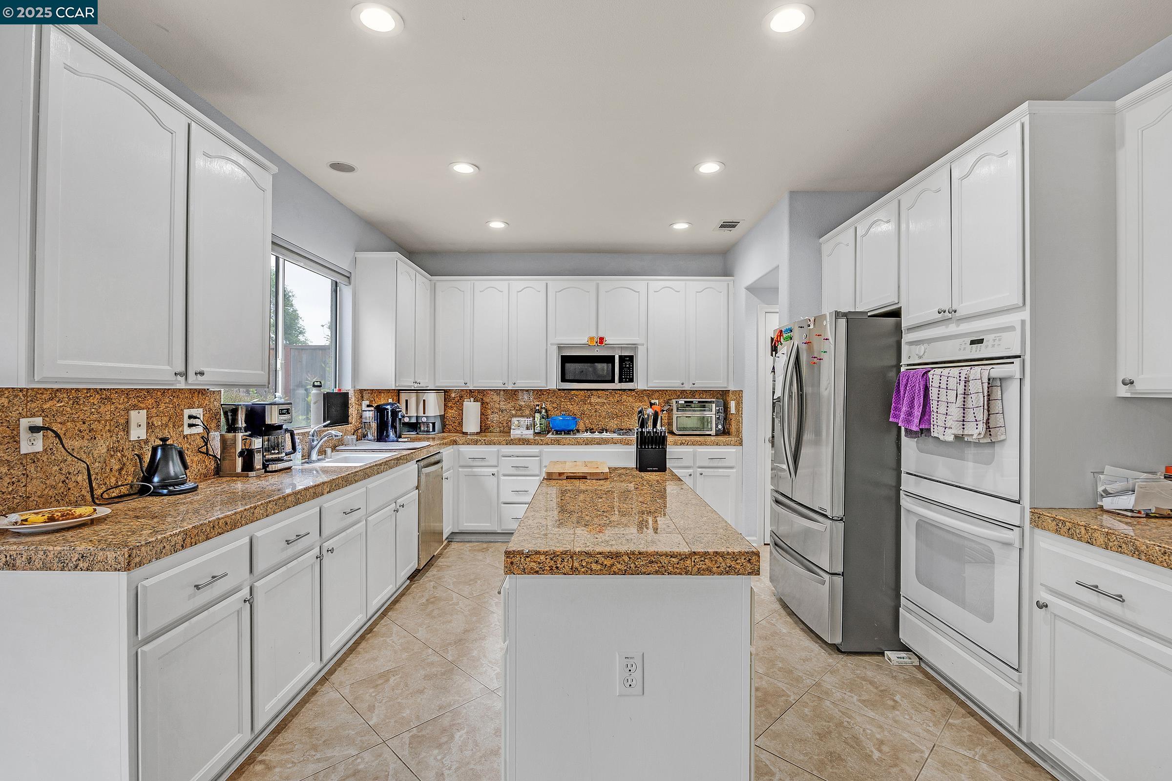 Detail Gallery Image 15 of 43 For 2261 Bennington Dr, Vallejo,  CA 94591 - 4 Beds | 3 Baths