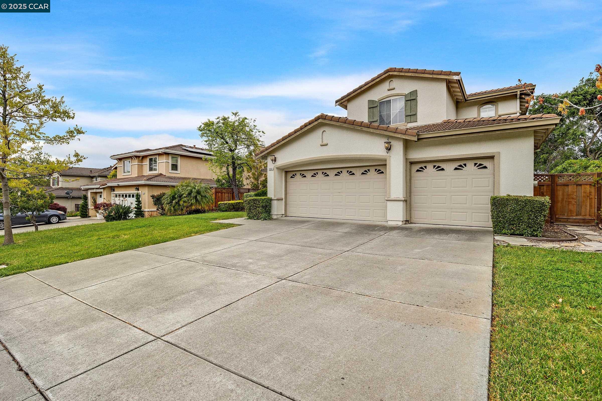 Detail Gallery Image 3 of 43 For 2261 Bennington Dr, Vallejo,  CA 94591 - 4 Beds | 3 Baths
