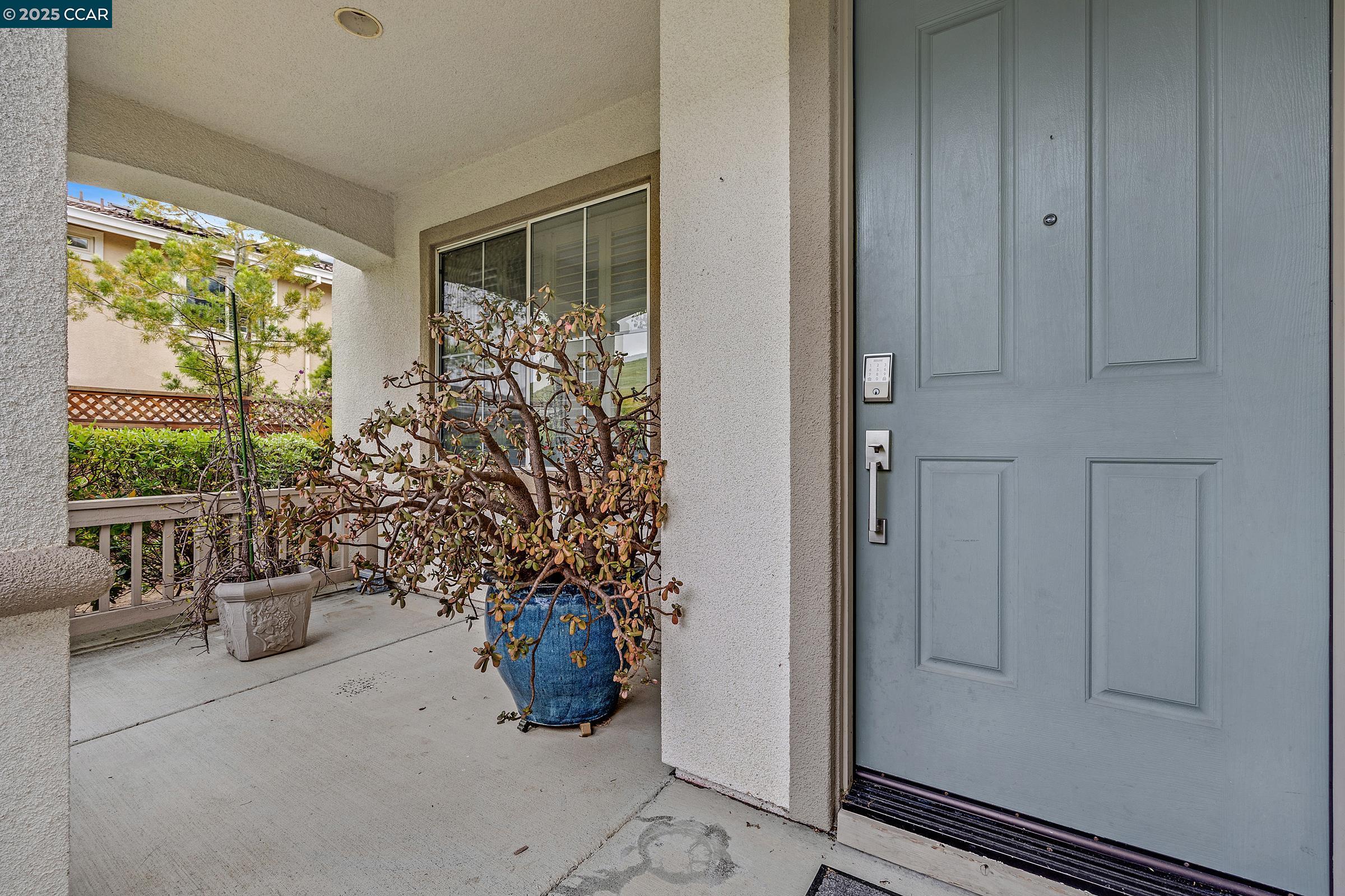 Detail Gallery Image 4 of 43 For 2261 Bennington Dr, Vallejo,  CA 94591 - 4 Beds | 3 Baths