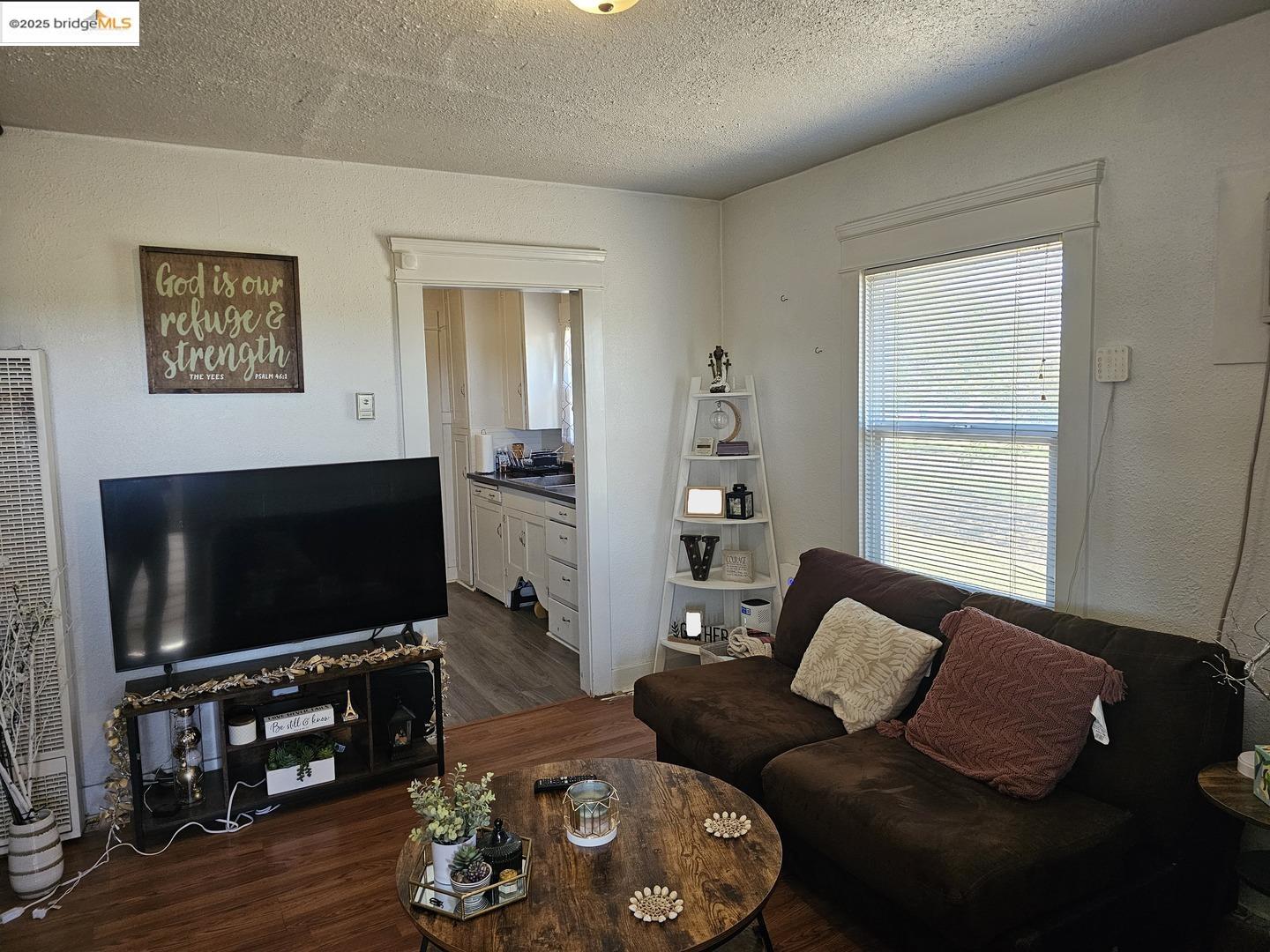 Detail Gallery Image 2 of 3 For 5225 American Ave, Modesto,  CA 95356 - 2 Beds | 1 Baths