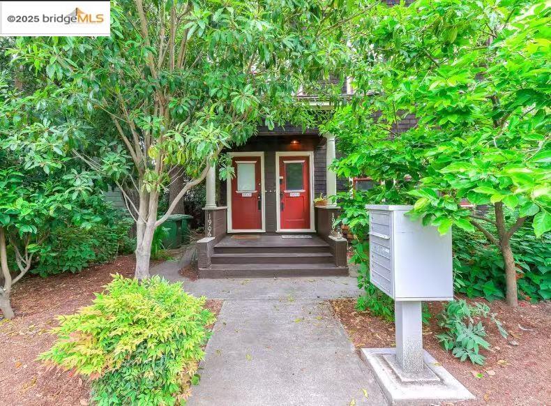 Detail Gallery Image 2 of 14 For 1906 Bonita Ave, Berkeley,  CA 94704 - – Beds | – Baths