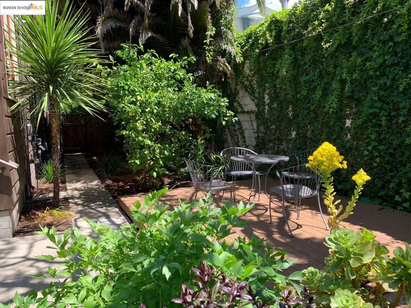 Detail Gallery Image 7 of 14 For 1906 Bonita Ave, Berkeley,  CA 94704 - – Beds | – Baths