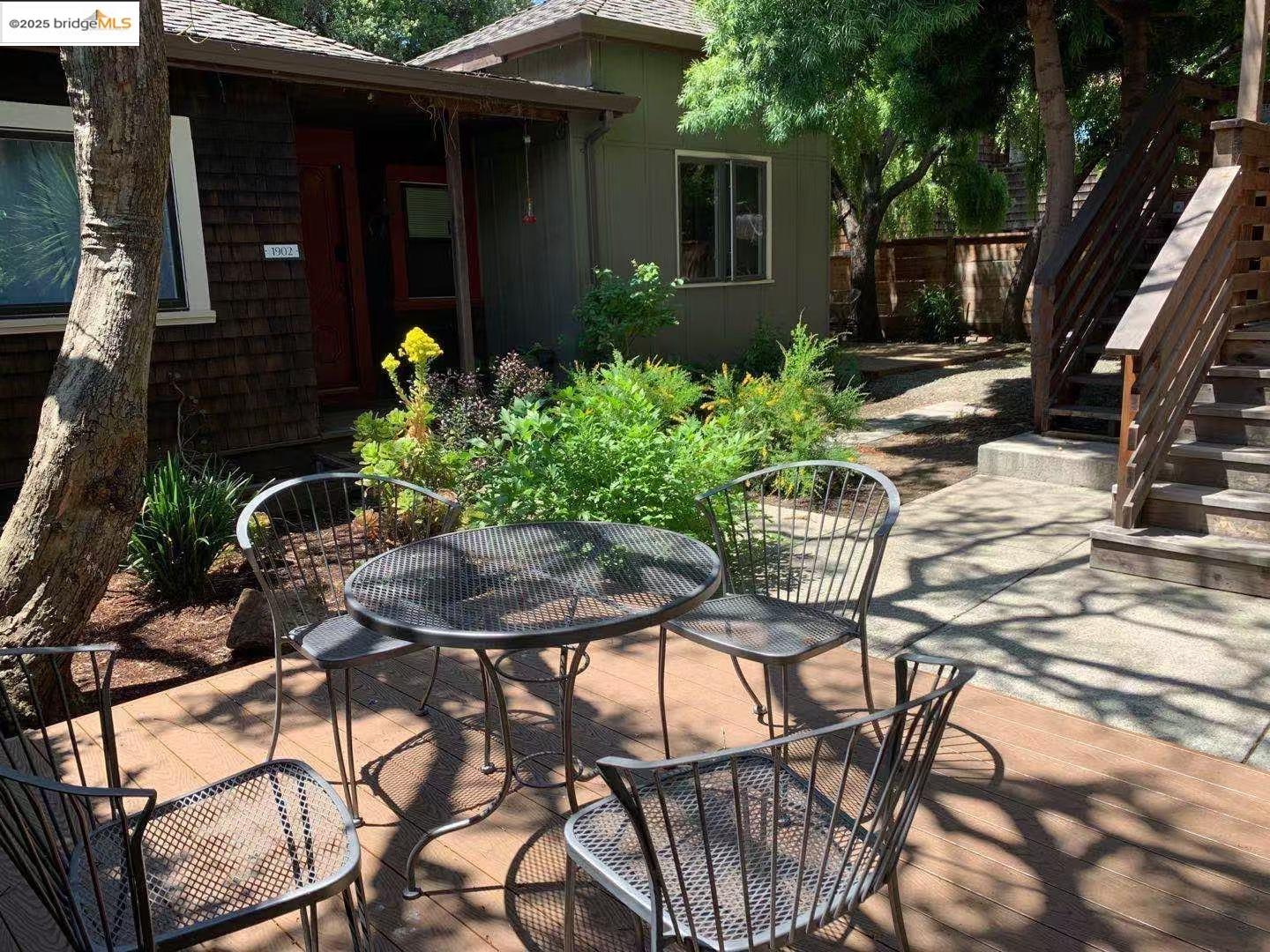 Detail Gallery Image 9 of 14 For 1906 Bonita Ave, Berkeley,  CA 94704 - – Beds | – Baths