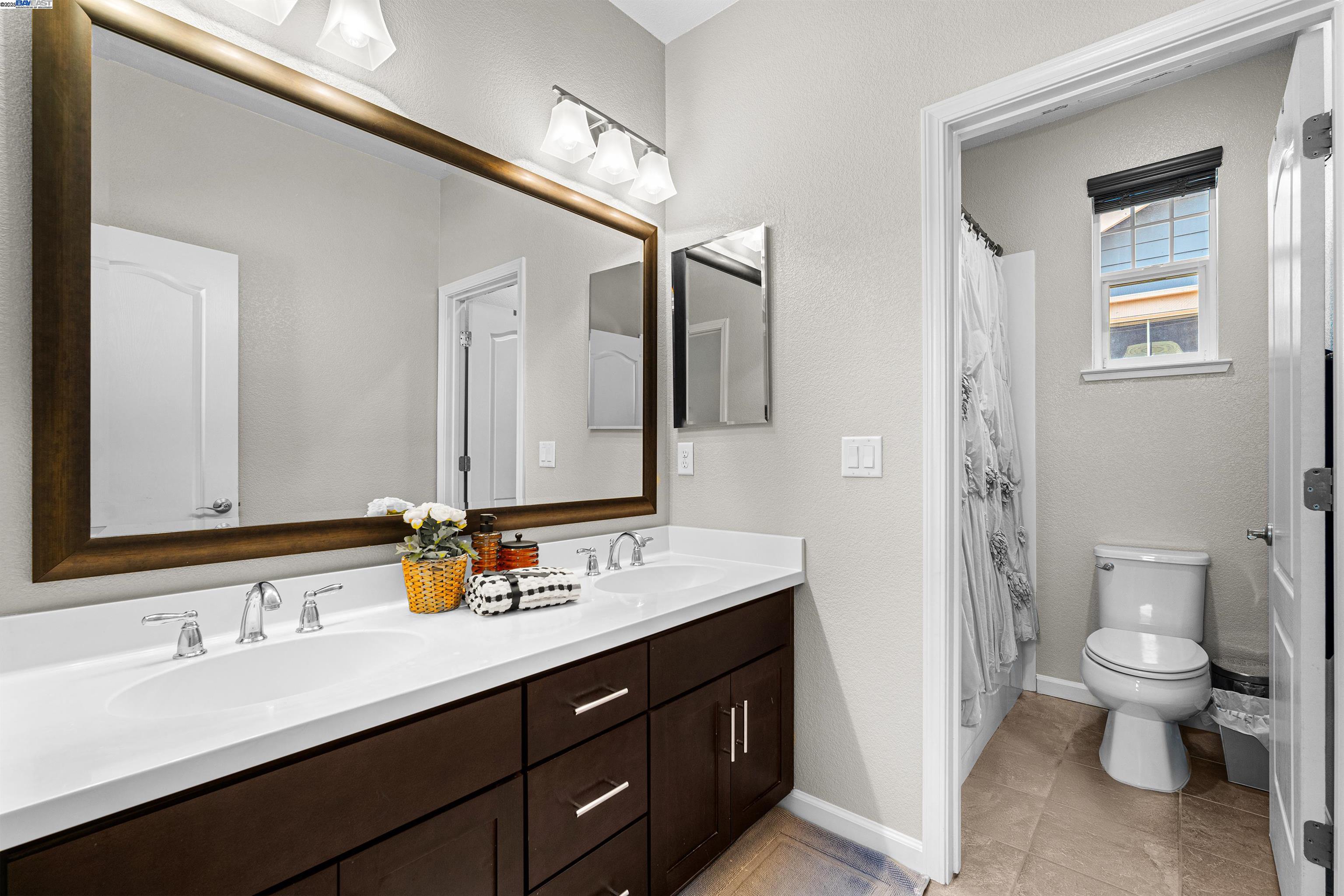 Detail Gallery Image 20 of 46 For 33964 Horseshoe Loop, Fremont,  CA 94555 - 5 Beds | 2/1 Baths