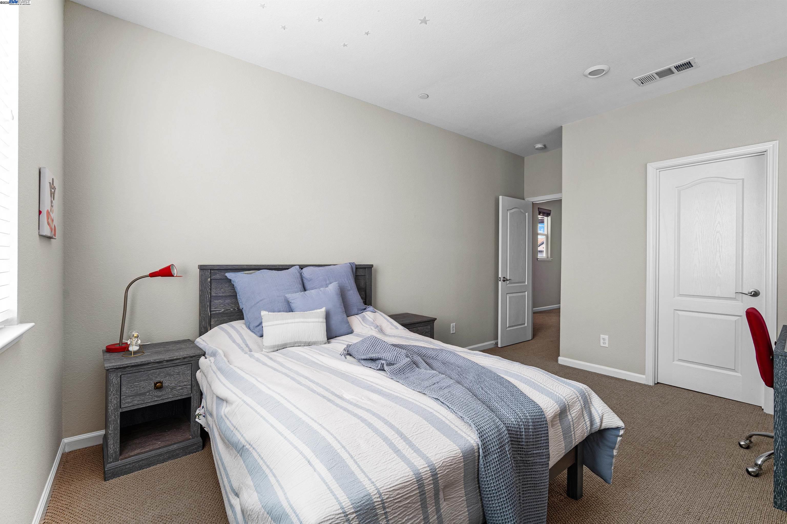Detail Gallery Image 25 of 46 For 33964 Horseshoe Loop, Fremont,  CA 94555 - 5 Beds | 2/1 Baths