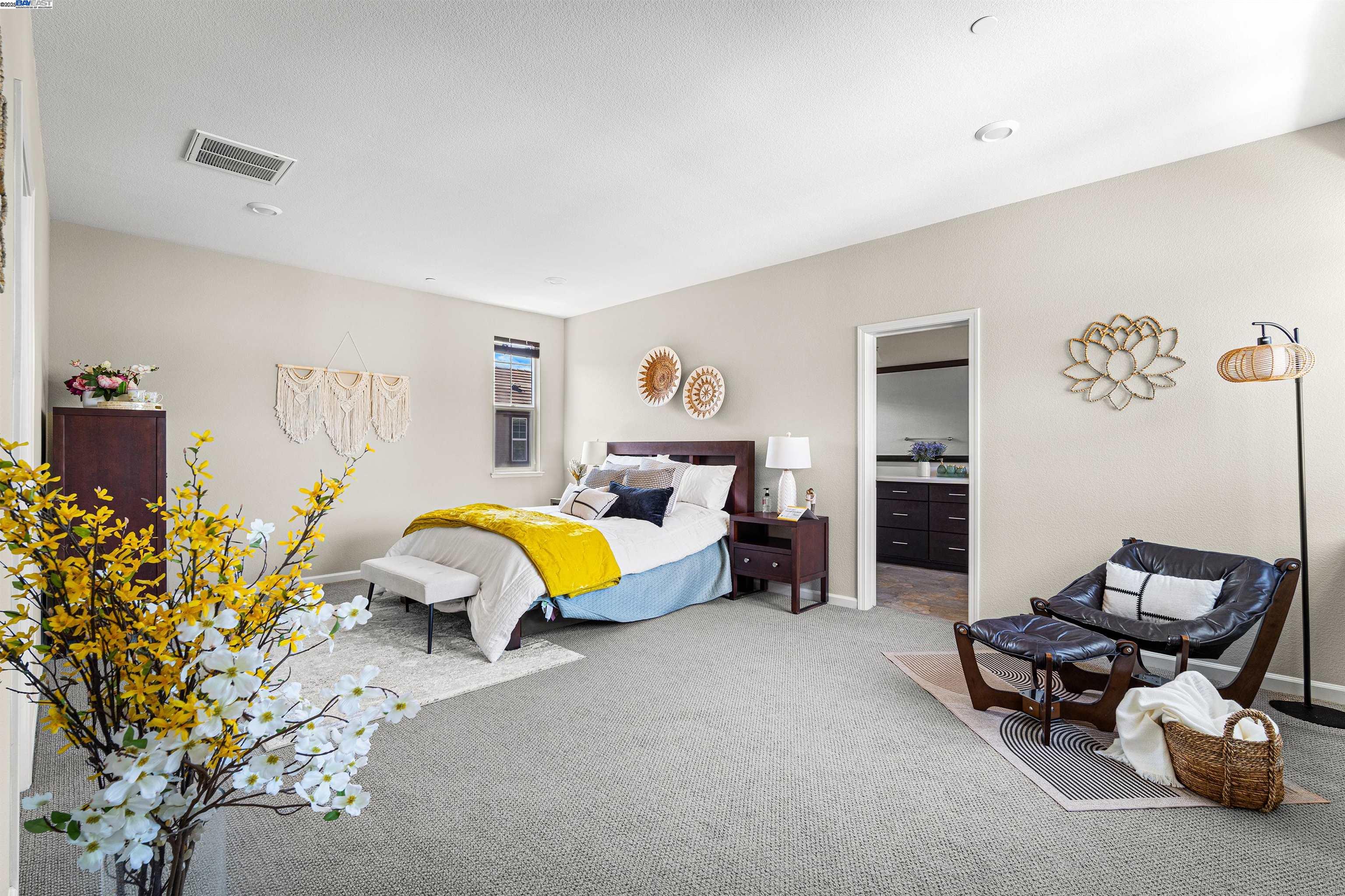 Detail Gallery Image 27 of 46 For 33964 Horseshoe Loop, Fremont,  CA 94555 - 5 Beds | 2/1 Baths