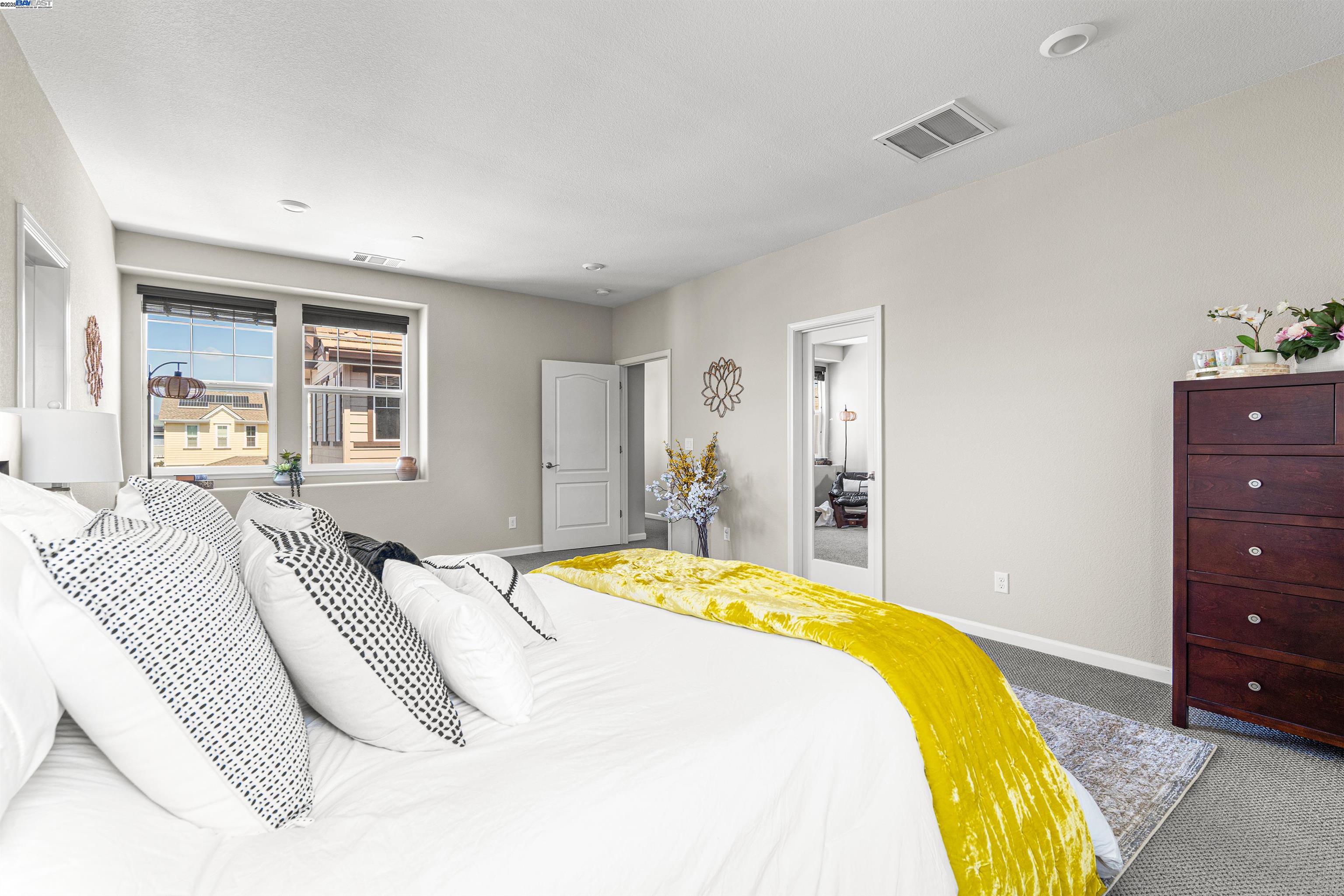 Detail Gallery Image 28 of 46 For 33964 Horseshoe Loop, Fremont,  CA 94555 - 5 Beds | 2/1 Baths
