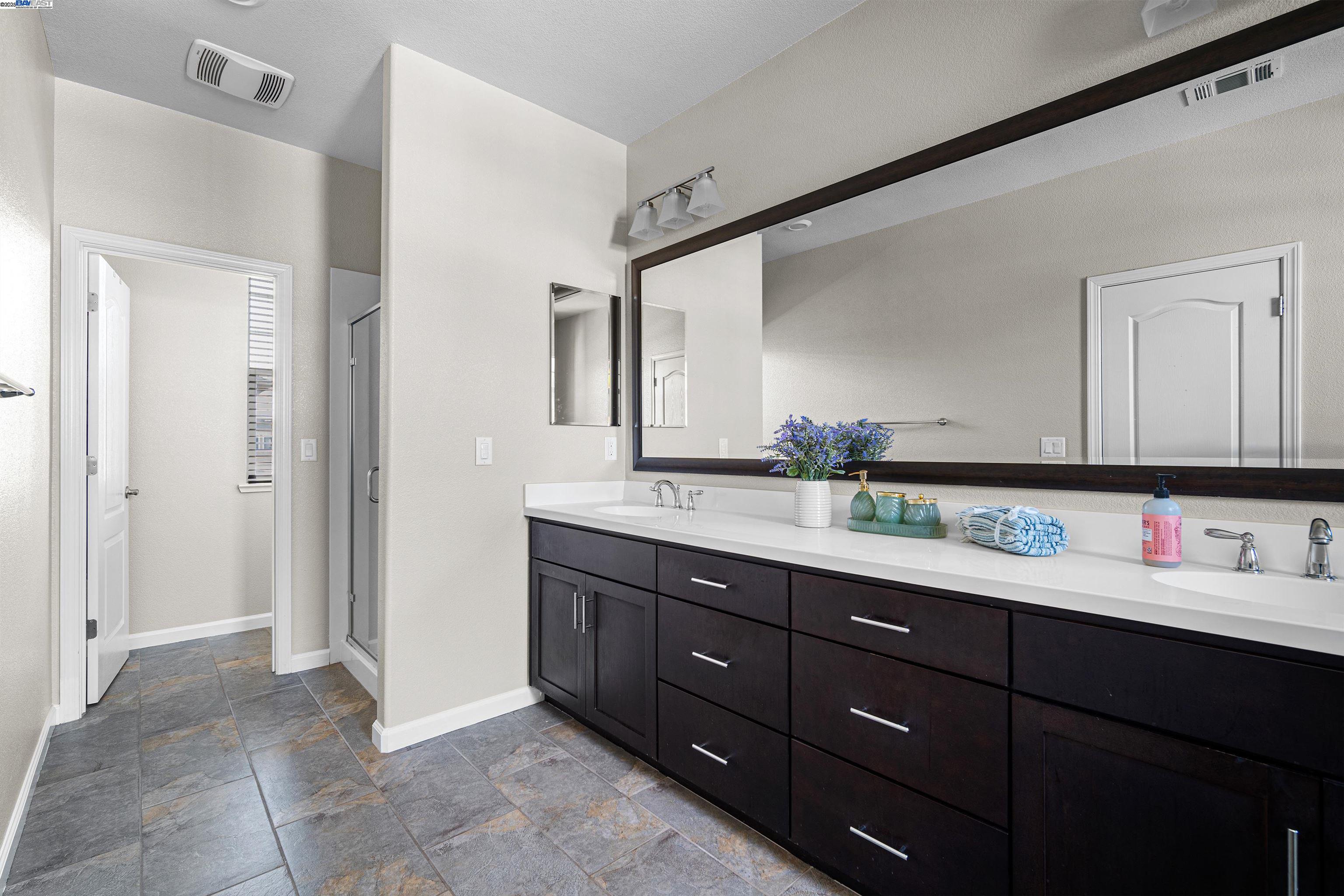 Detail Gallery Image 30 of 46 For 33964 Horseshoe Loop, Fremont,  CA 94555 - 5 Beds | 2/1 Baths