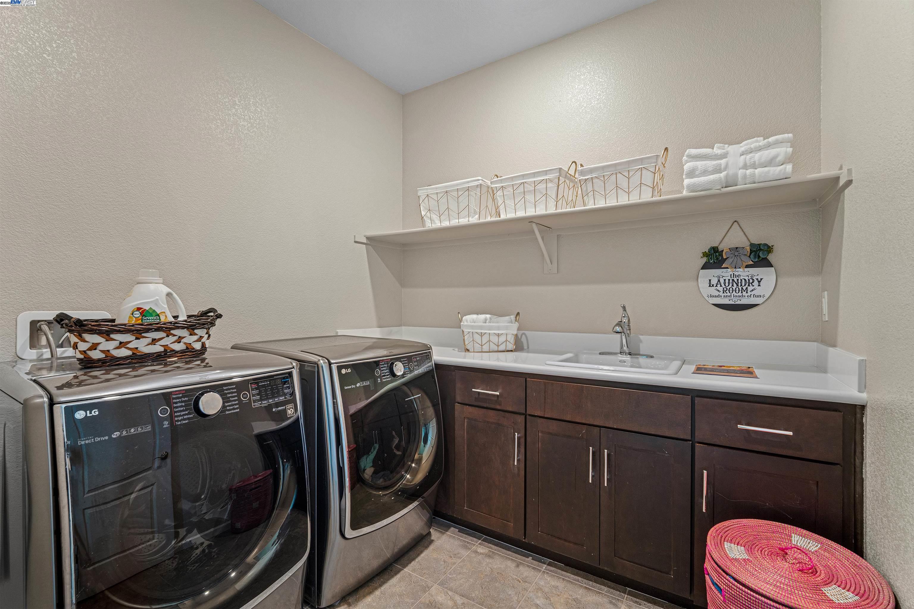 Detail Gallery Image 32 of 46 For 33964 Horseshoe Loop, Fremont,  CA 94555 - 5 Beds | 2/1 Baths