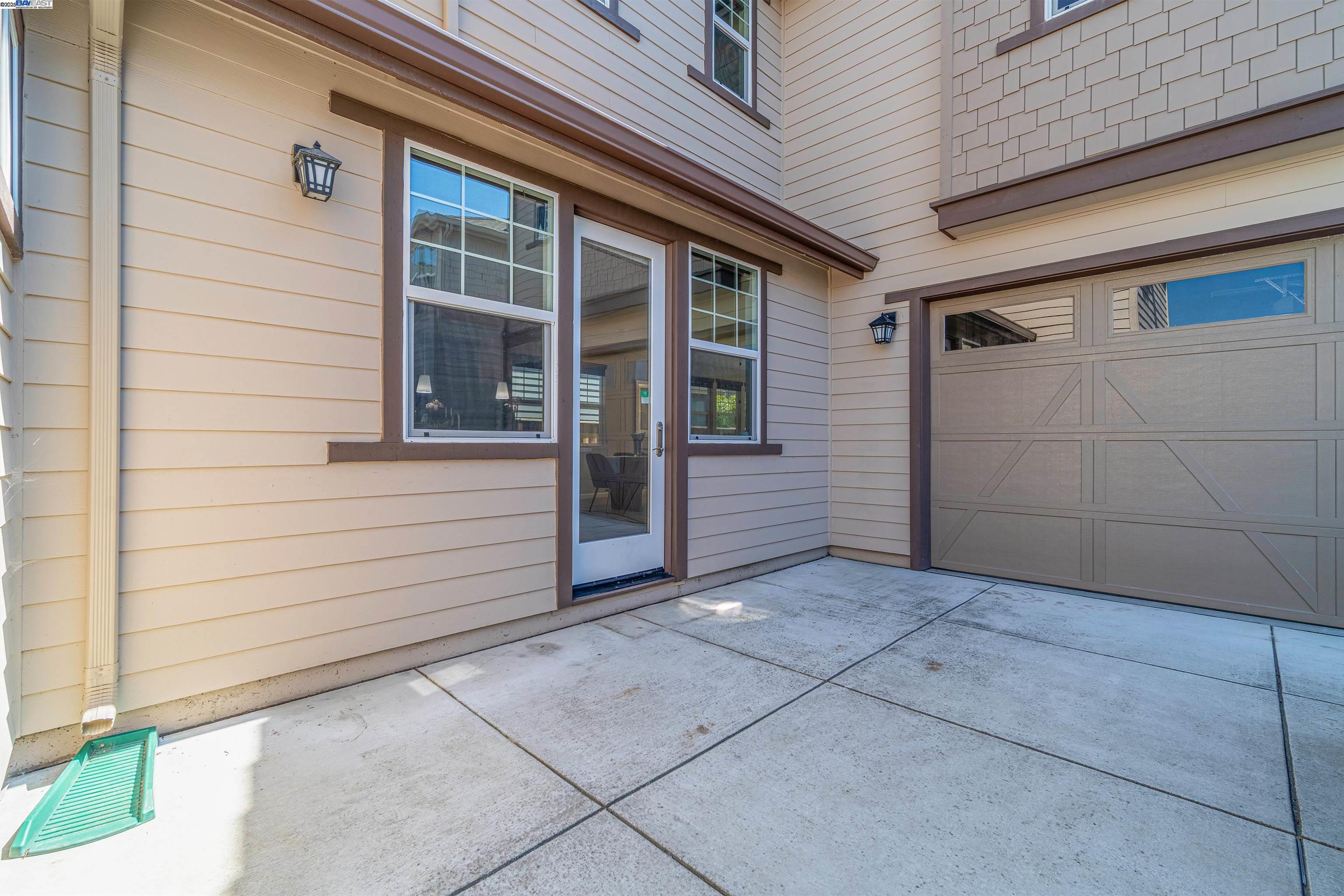 Detail Gallery Image 35 of 46 For 33964 Horseshoe Loop, Fremont,  CA 94555 - 5 Beds | 2/1 Baths