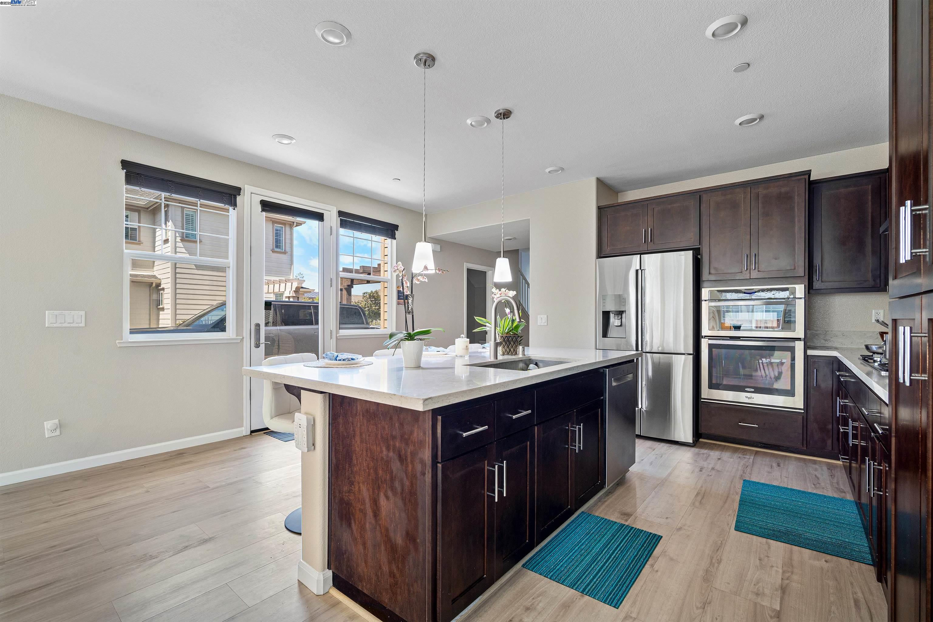 Detail Gallery Image 7 of 46 For 33964 Horseshoe Loop, Fremont,  CA 94555 - 5 Beds | 2/1 Baths