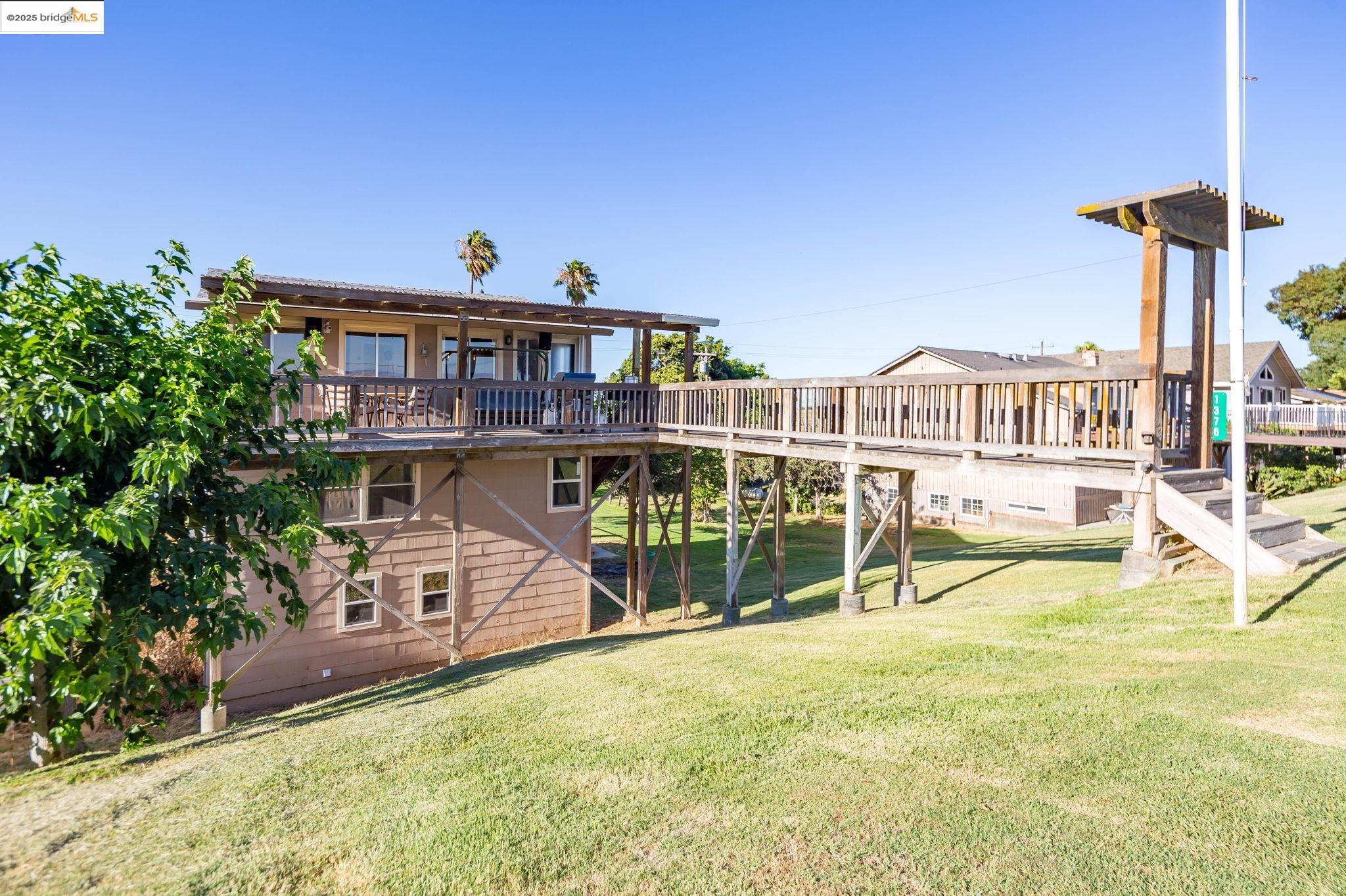Detail Gallery Image 2 of 21 For 1376 Taylor Rd, Bethel Island,  CA 94511 - 3 Beds | 2 Baths