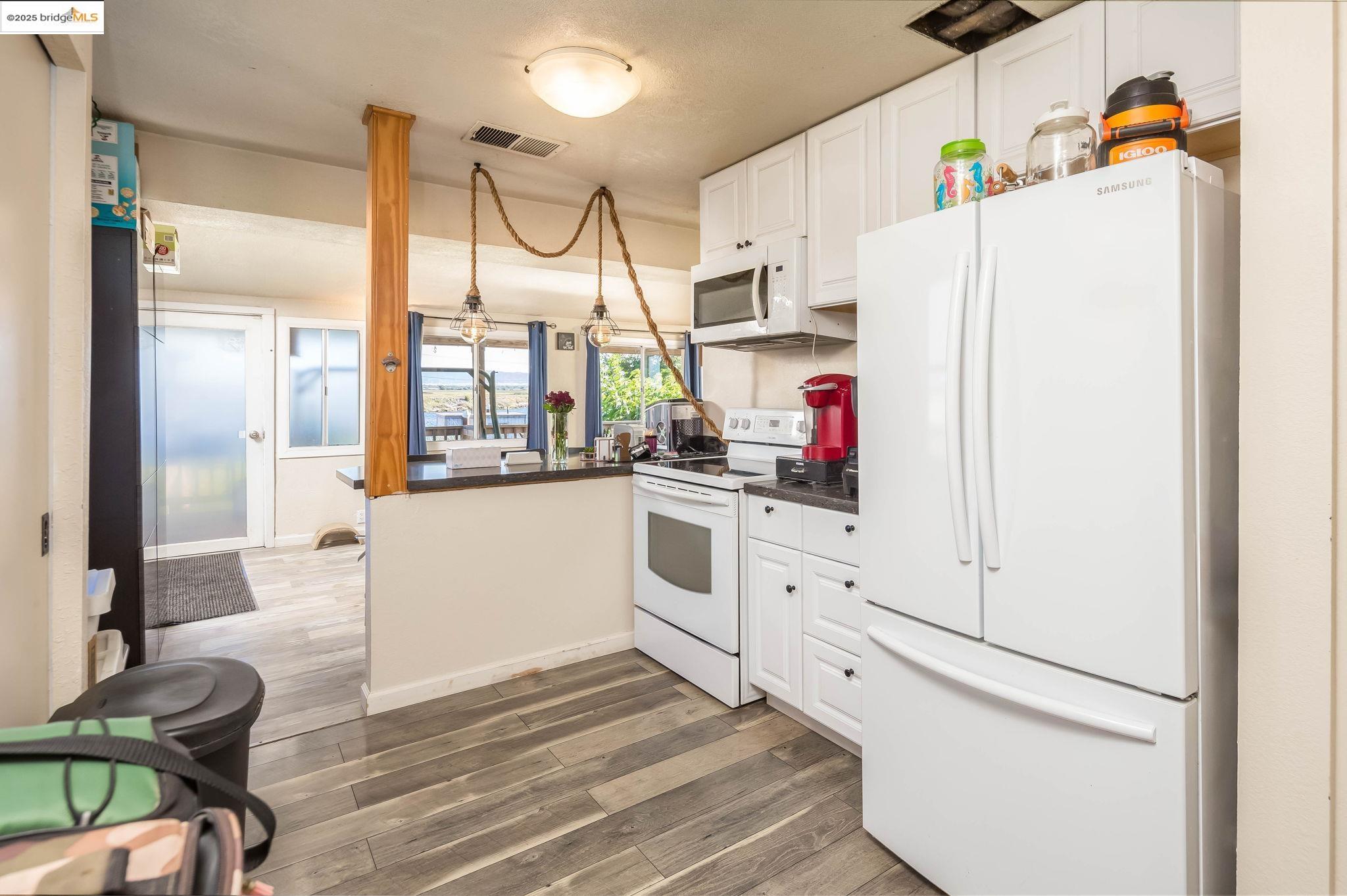 Detail Gallery Image 12 of 21 For 1376 Taylor Rd, Bethel Island,  CA 94511 - 3 Beds | 2 Baths