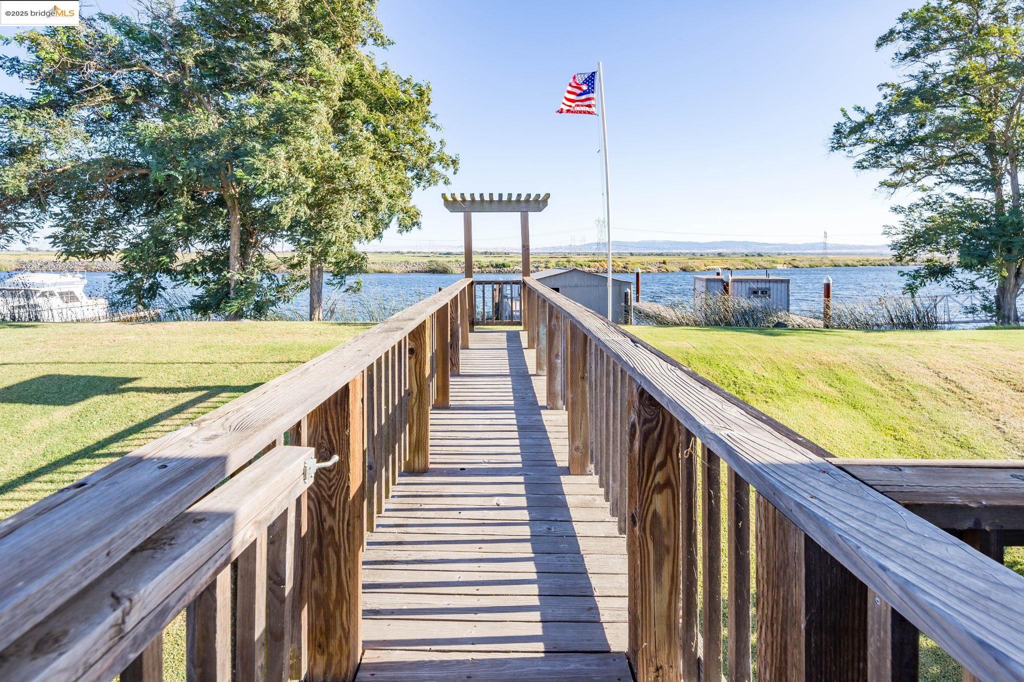 Detail Gallery Image 9 of 21 For 1376 Taylor Rd, Bethel Island,  CA 94511 - 3 Beds | 2 Baths