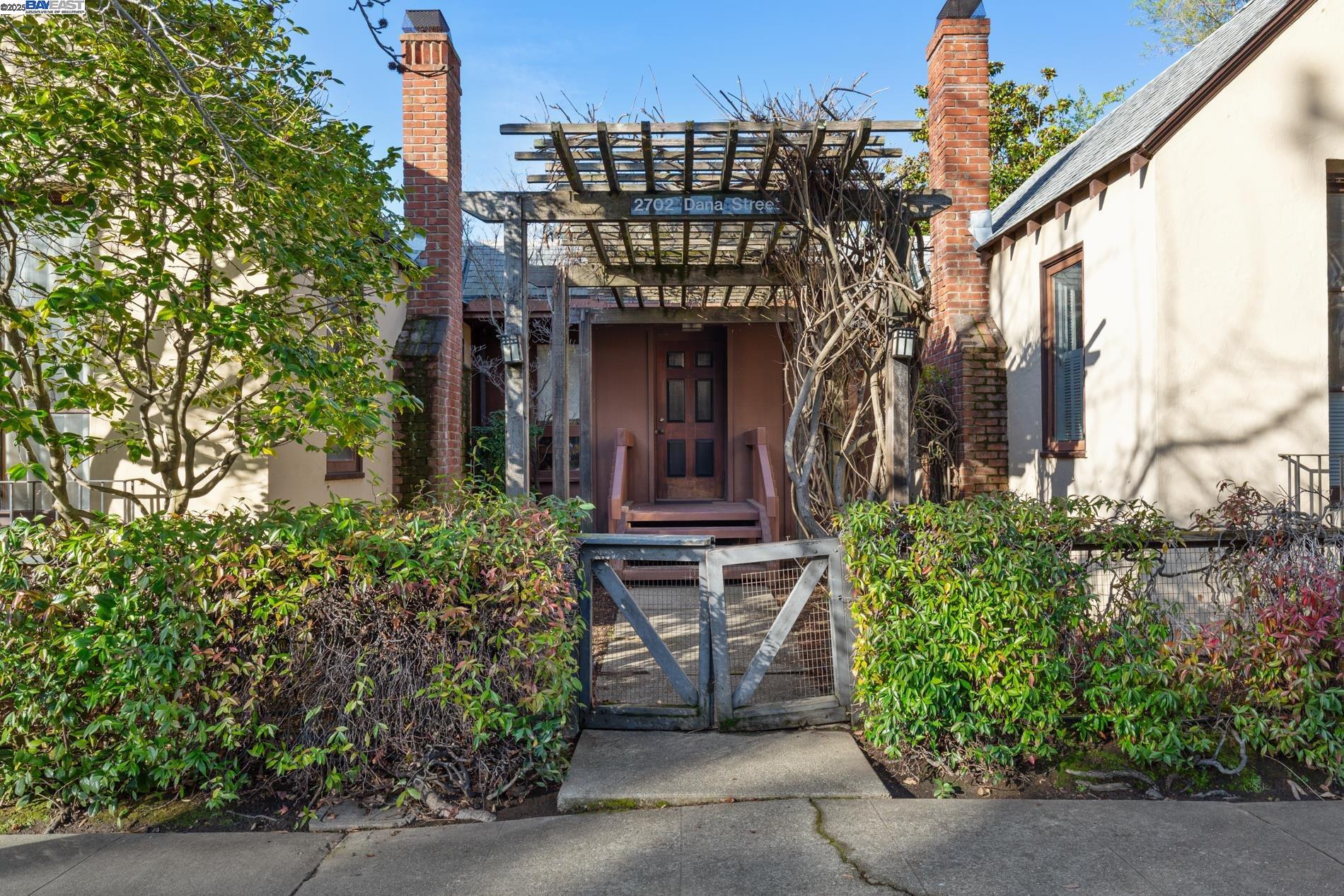 Detail Gallery Image 1 of 60 For 2702 Dana St, Berkeley,  CA 94705 - – Beds | – Baths
