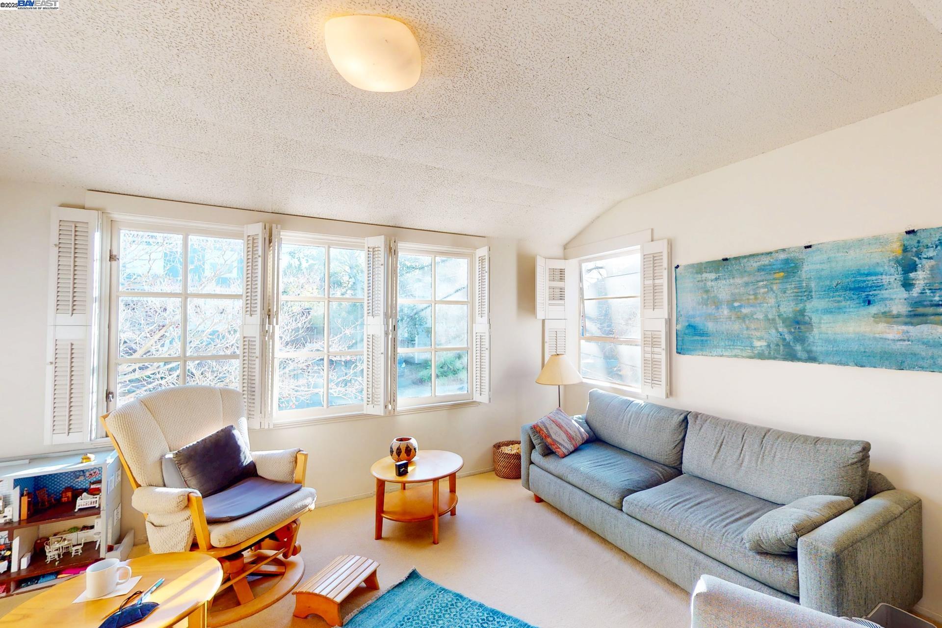 Detail Gallery Image 17 of 60 For 2702 Dana St, Berkeley,  CA 94705 - – Beds | – Baths