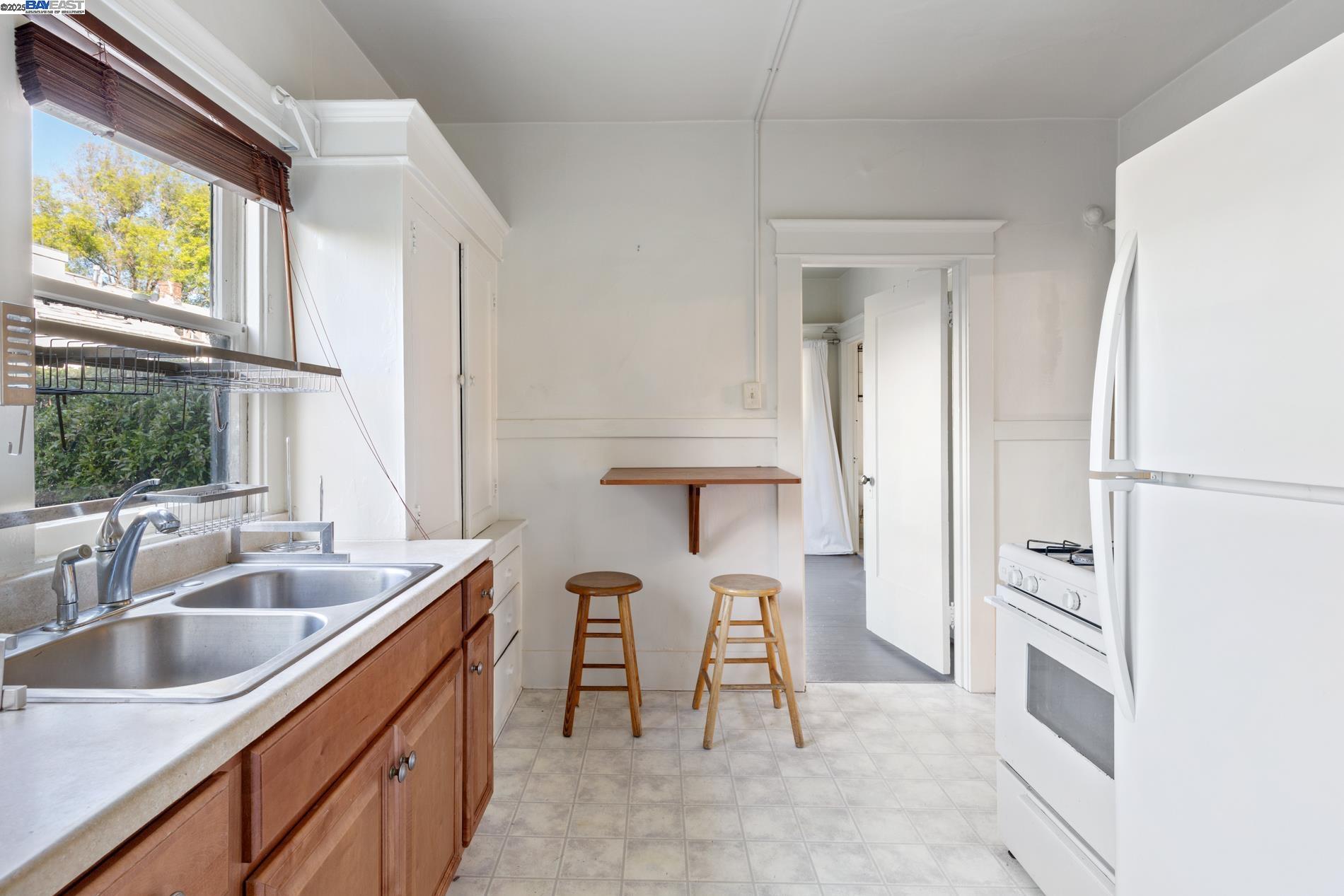 Detail Gallery Image 42 of 60 For 2702 Dana St, Berkeley,  CA 94705 - – Beds | – Baths