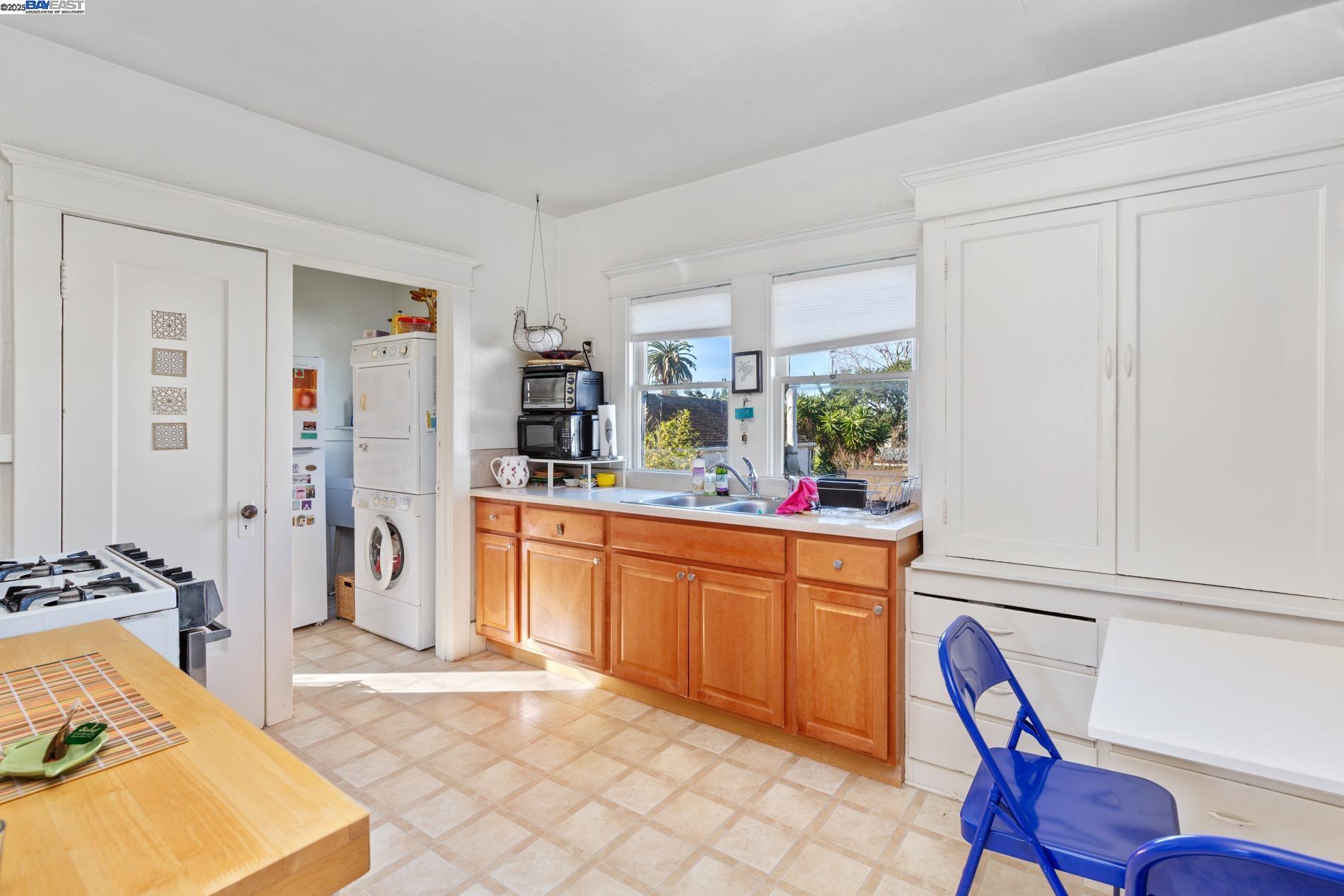 Detail Gallery Image 55 of 60 For 2702 Dana St, Berkeley,  CA 94705 - – Beds | – Baths