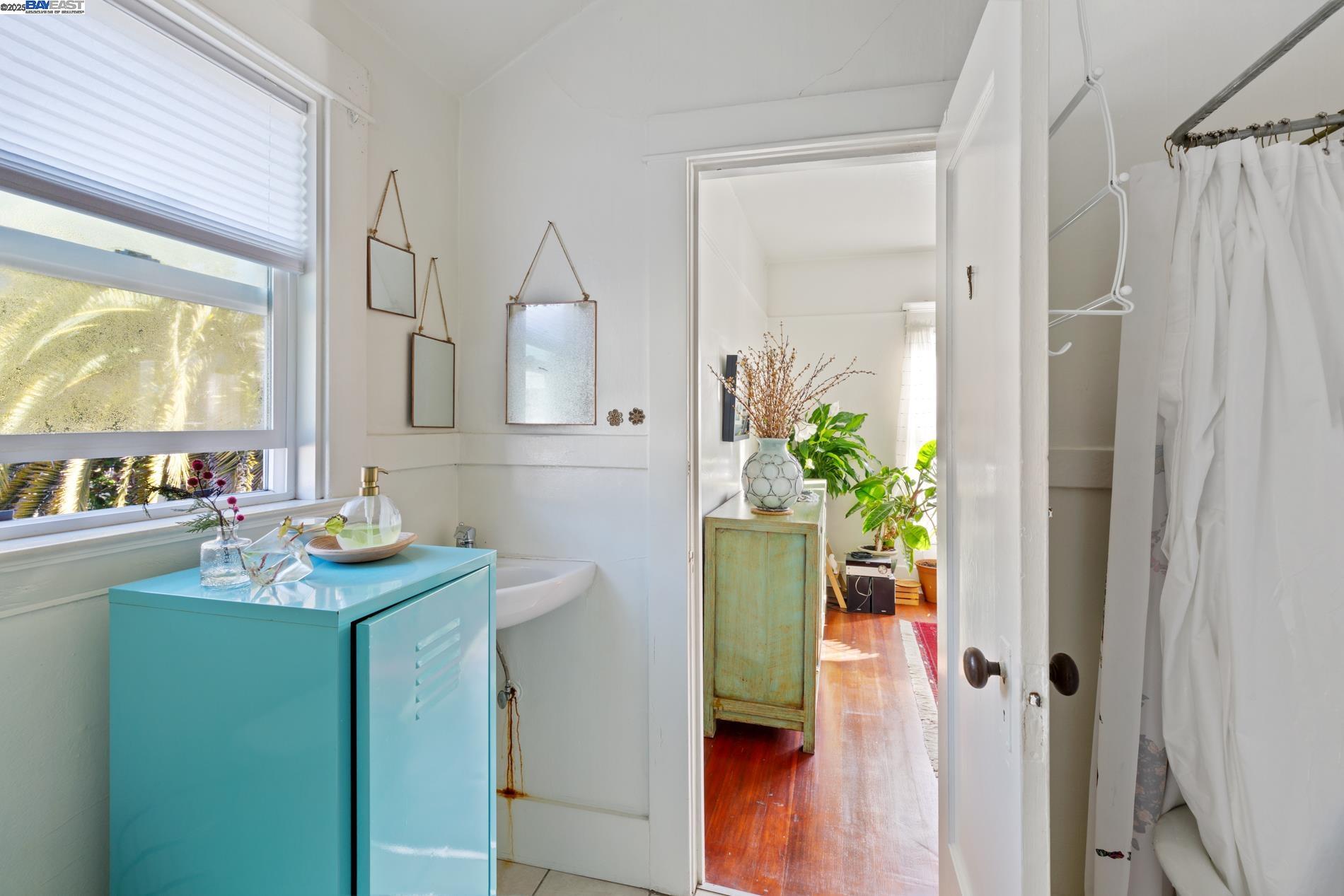 Detail Gallery Image 57 of 60 For 2702 Dana St, Berkeley,  CA 94705 - – Beds | – Baths