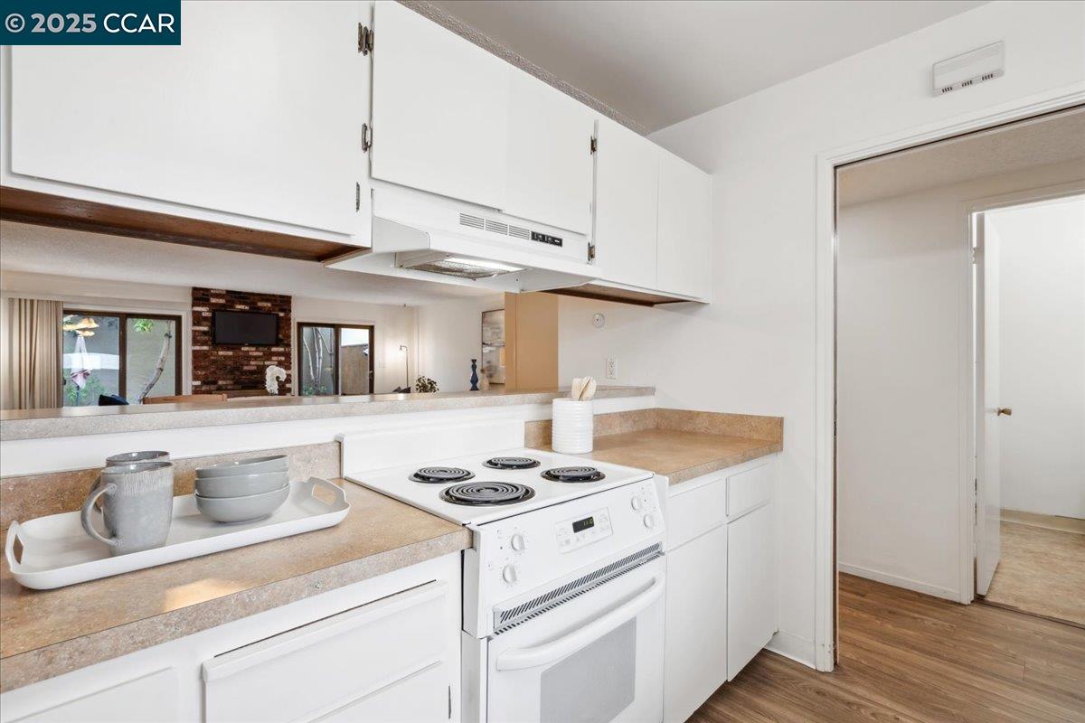 Detail Gallery Image 6 of 34 For 1167 Verdemar Dr, Alameda,  CA 94502 - 3 Beds | 2/1 Baths