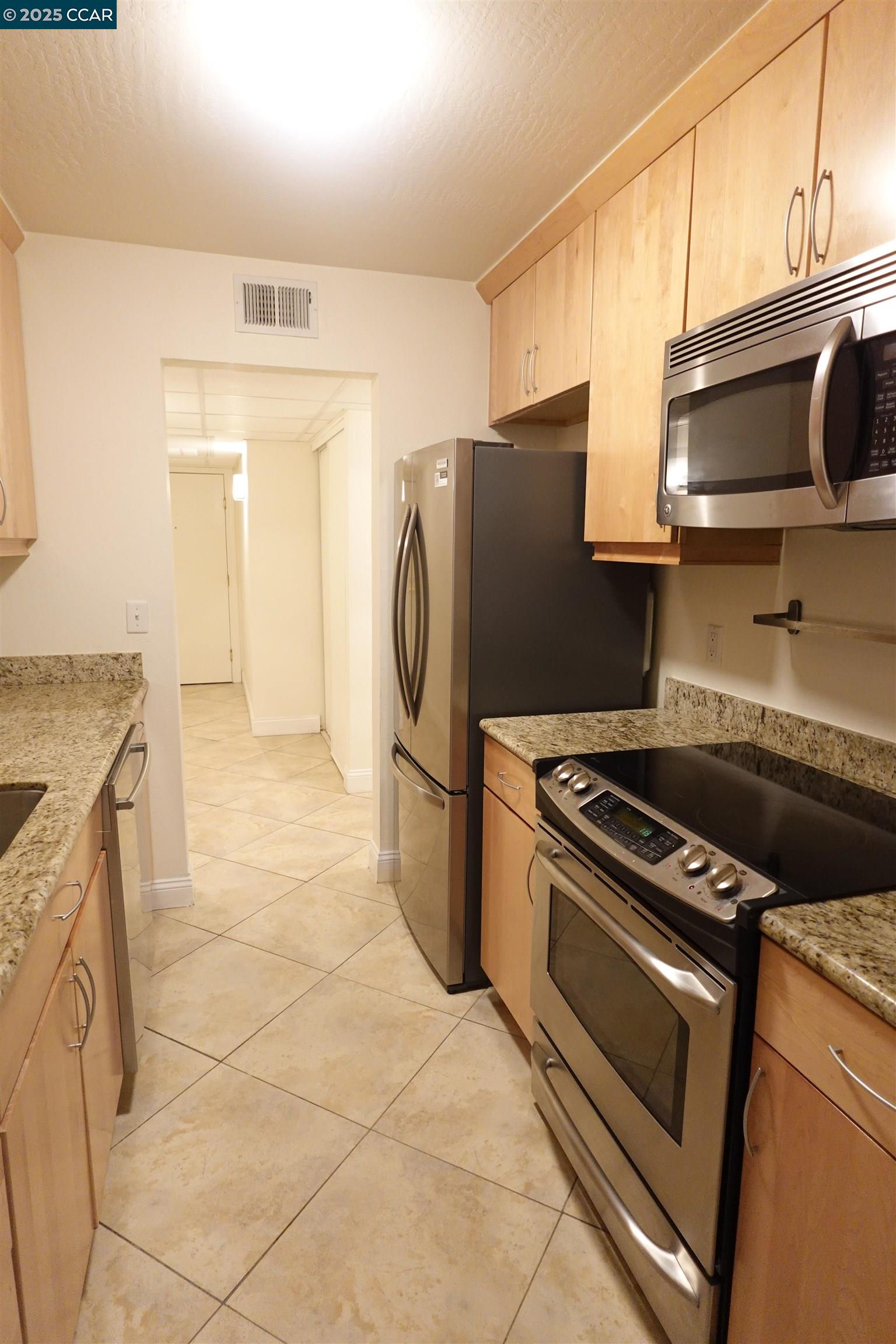 410 N Civic Dr # 301, Walnut Creek, California 94596, 2 Bedrooms Bedrooms, 5 Rooms Rooms,2 BathroomsBathrooms,Residential Lease,For Rent,410 N Civic Dr # 301,41095153