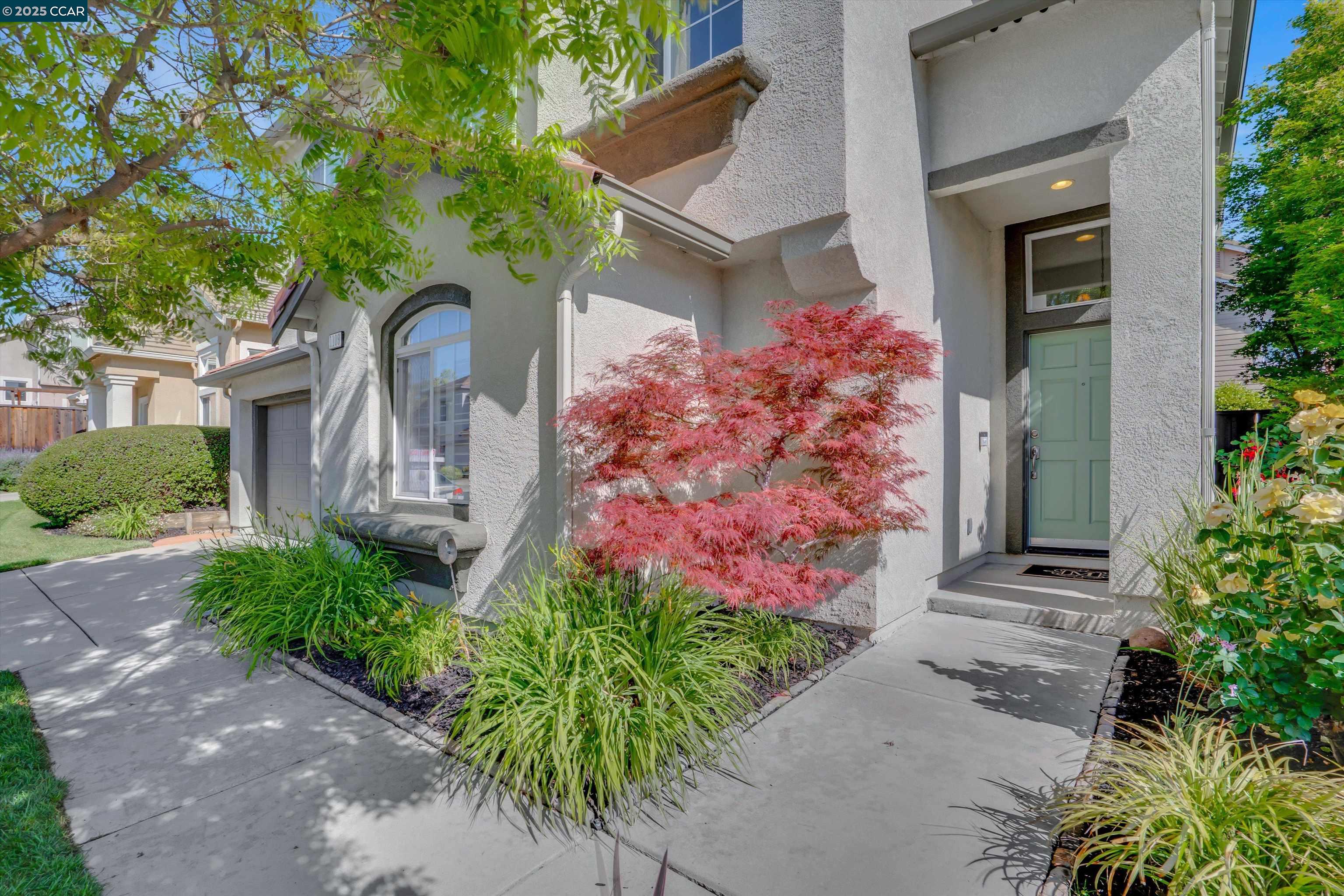 Detail Gallery Image 2 of 37 For 1109 Brittany Hills Ct, Martinez,  CA 94553 - 4 Beds | 3 Baths