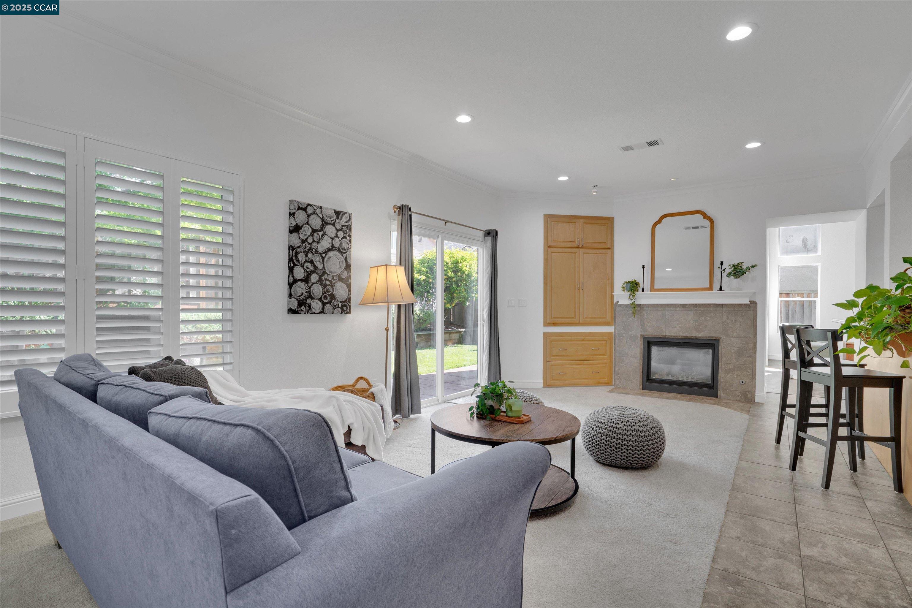 Detail Gallery Image 18 of 37 For 1109 Brittany Hills Ct, Martinez,  CA 94553 - 4 Beds | 3 Baths