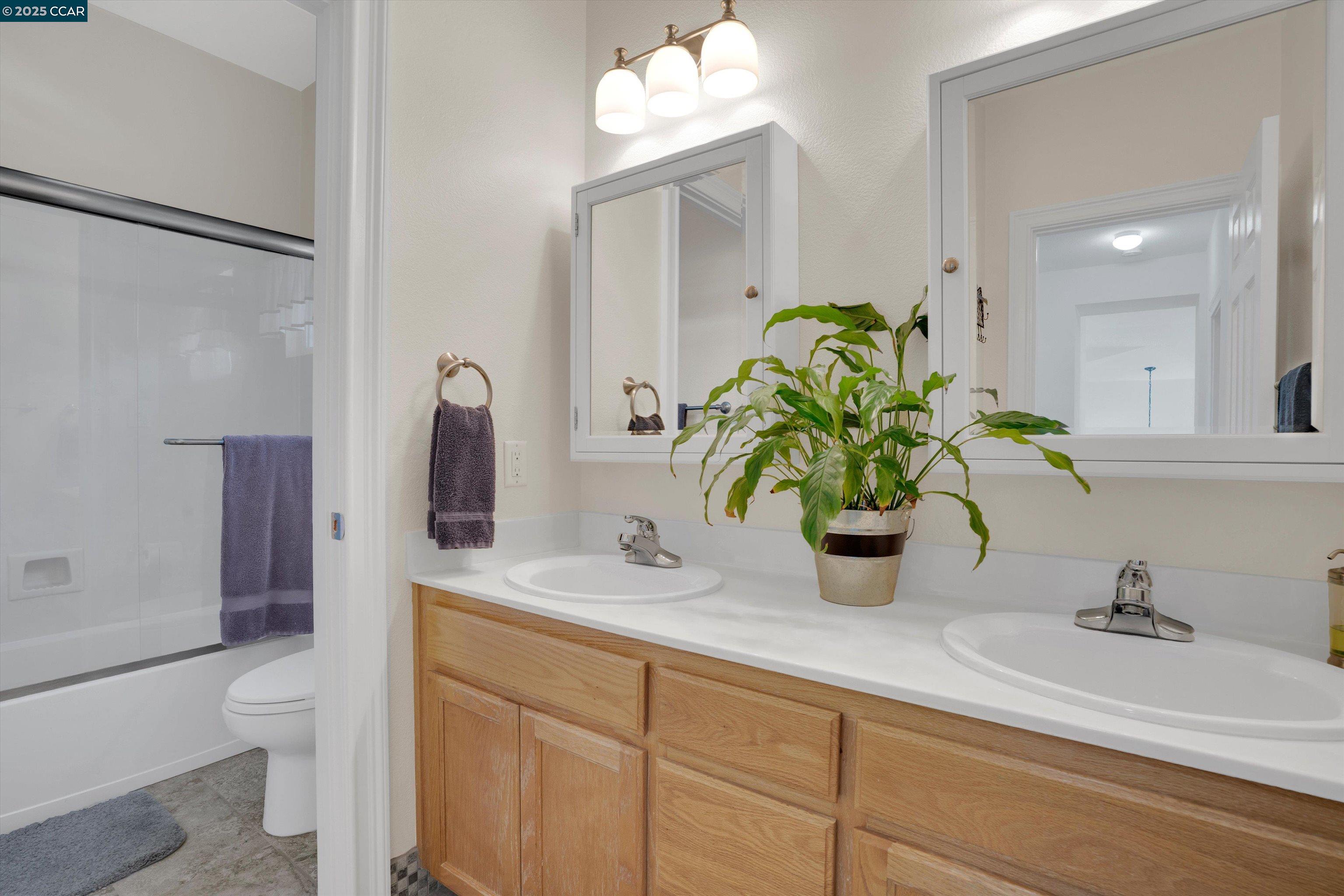 Detail Gallery Image 23 of 37 For 1109 Brittany Hills Ct, Martinez,  CA 94553 - 4 Beds | 3 Baths