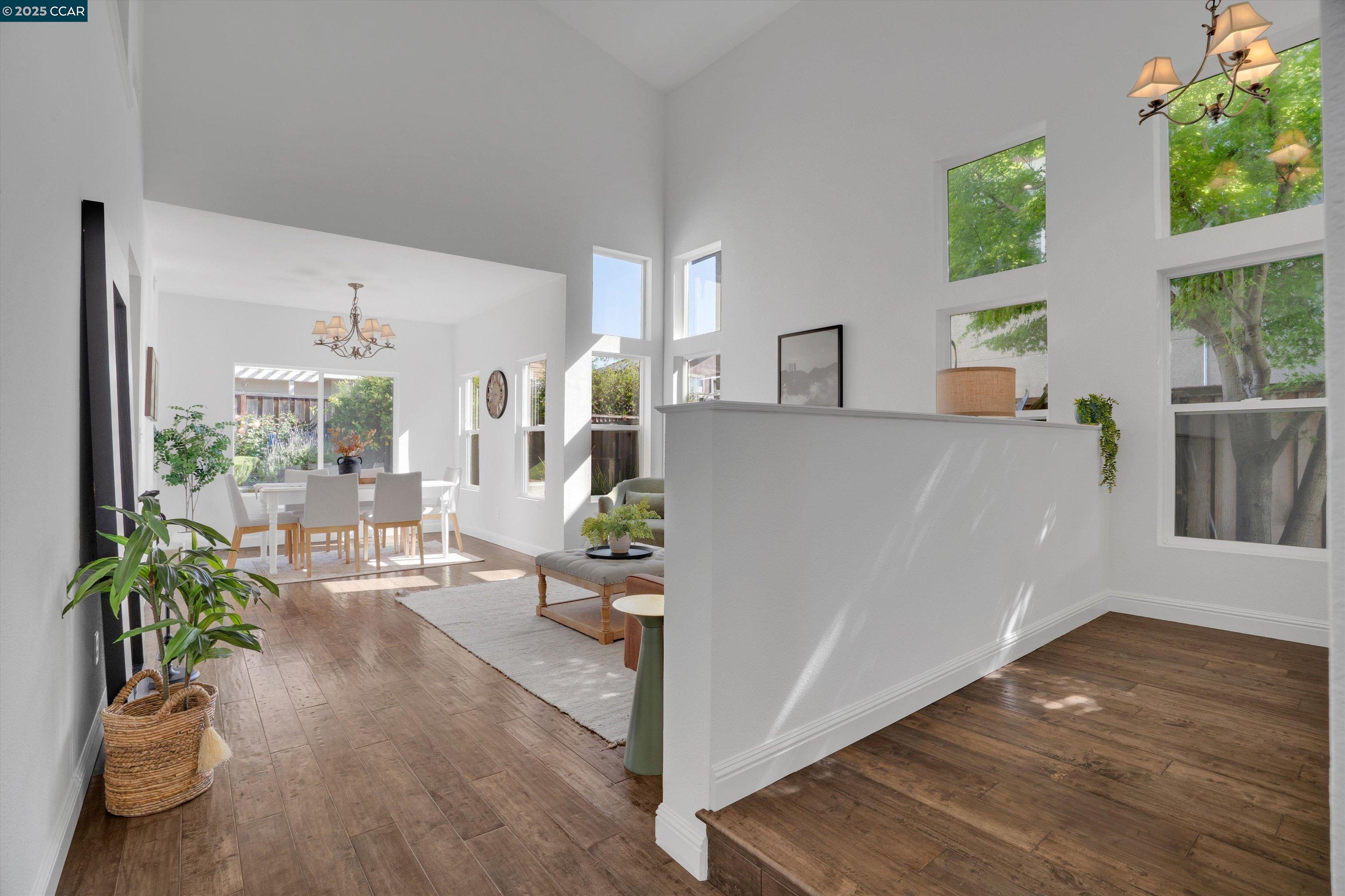 Detail Gallery Image 4 of 37 For 1109 Brittany Hills Ct, Martinez,  CA 94553 - 4 Beds | 3 Baths