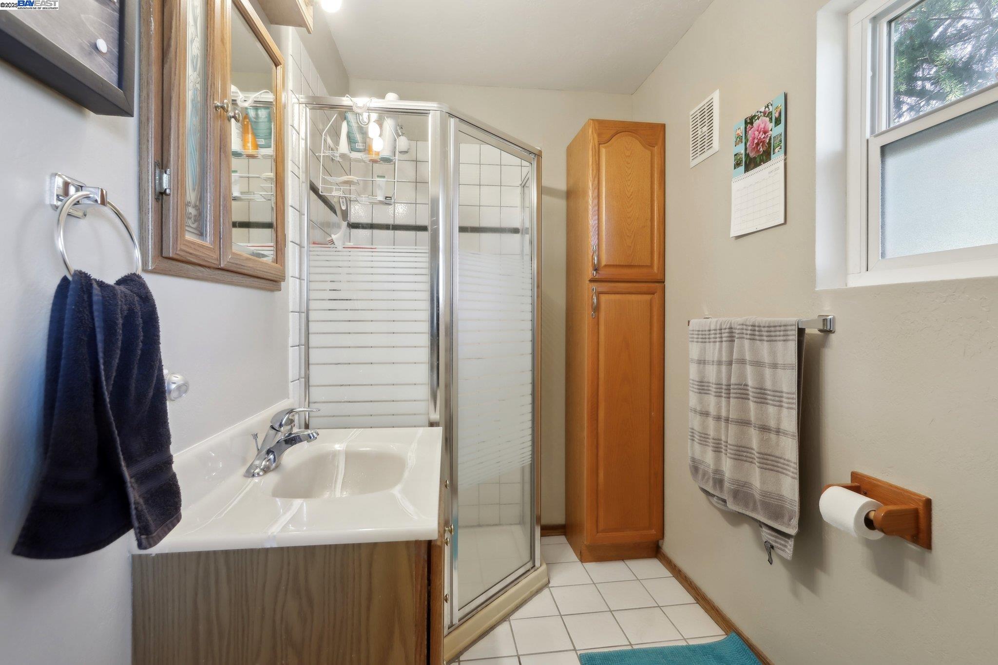 Detail Gallery Image 26 of 49 For 1101 Palm Avenue, Martinez,  CA 94553 - 3 Beds | 3 Baths