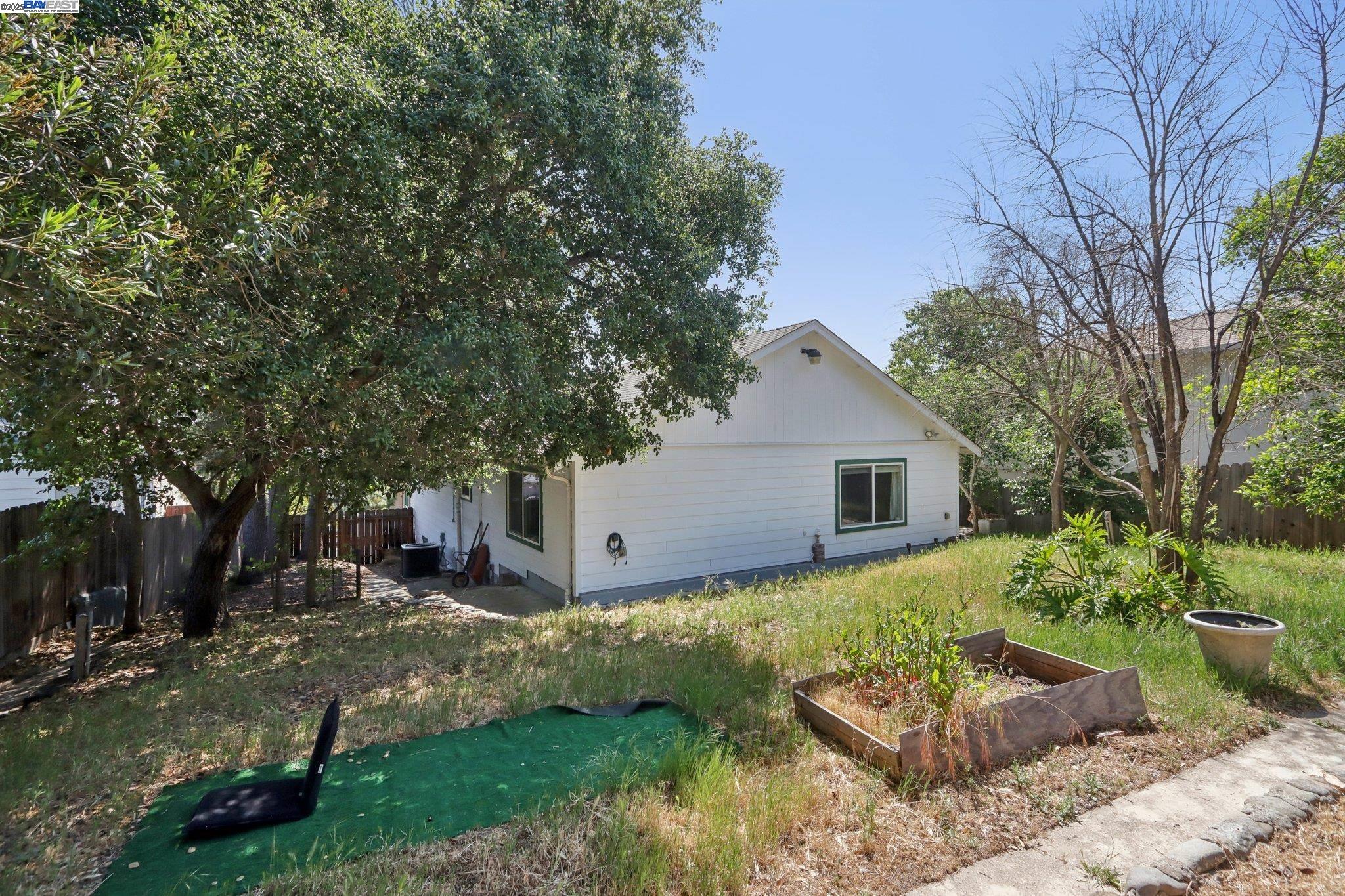 Detail Gallery Image 33 of 49 For 1101 Palm Avenue, Martinez,  CA 94553 - 3 Beds | 3 Baths