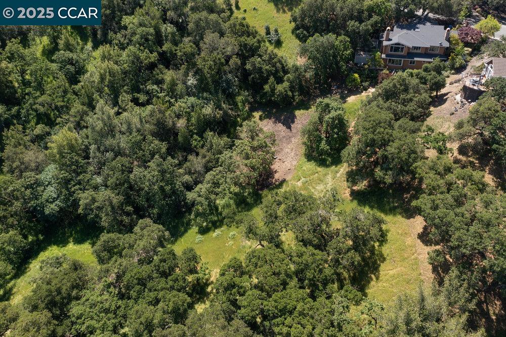 Detail Gallery Image 23 of 28 For 18 Diablo Oaks Way, Lafayette,  CA 94549-5117 - – Beds | – Baths