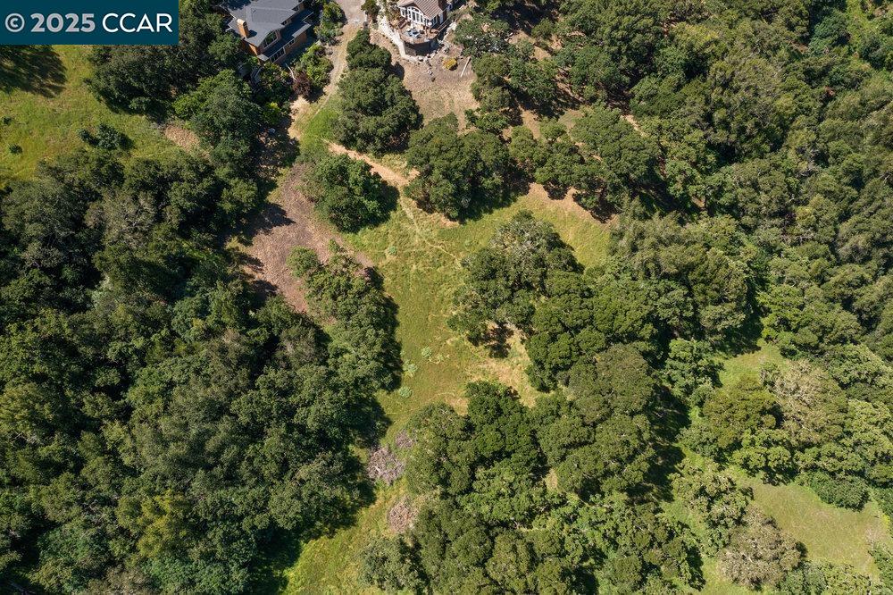 Detail Gallery Image 25 of 28 For 18 Diablo Oaks Way, Lafayette,  CA 94549-5117 - – Beds | – Baths