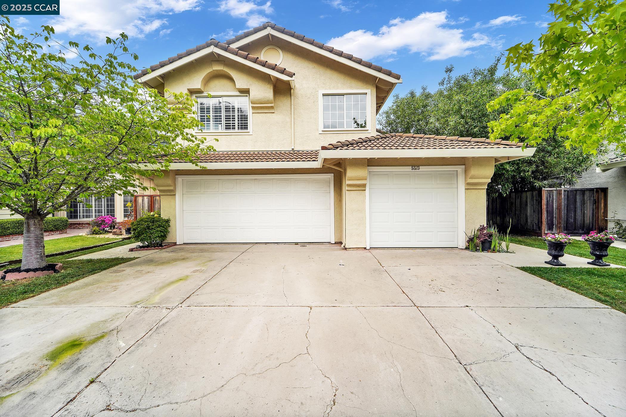 Detail Gallery Image 1 of 1 For 5323 Country View Drive, Richmond,  CA 94803 - 4 Beds | 3 Baths