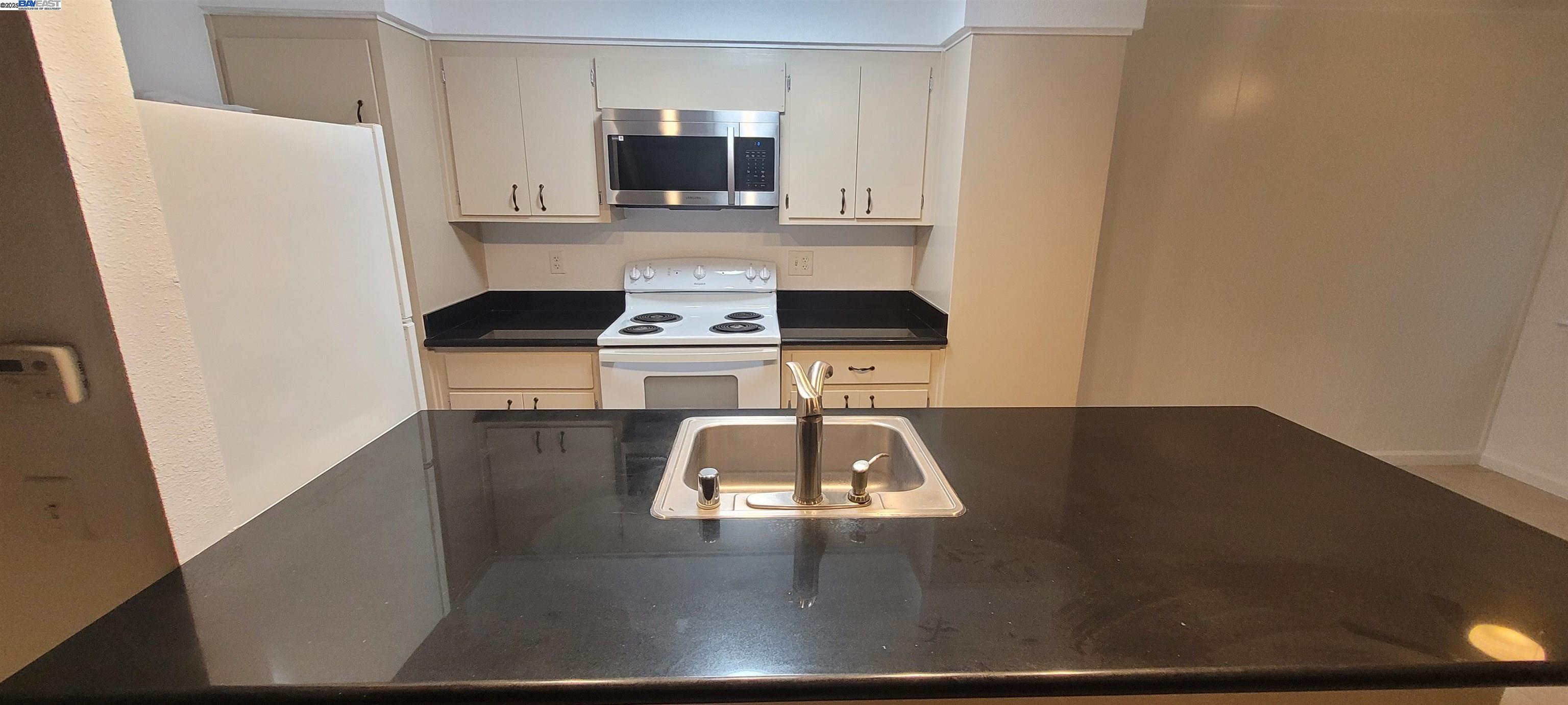 Detail Gallery Image 9 of 16 For 5544 Keoncrest Cir, Sacramento,  CA 95841 - – Beds | – Baths