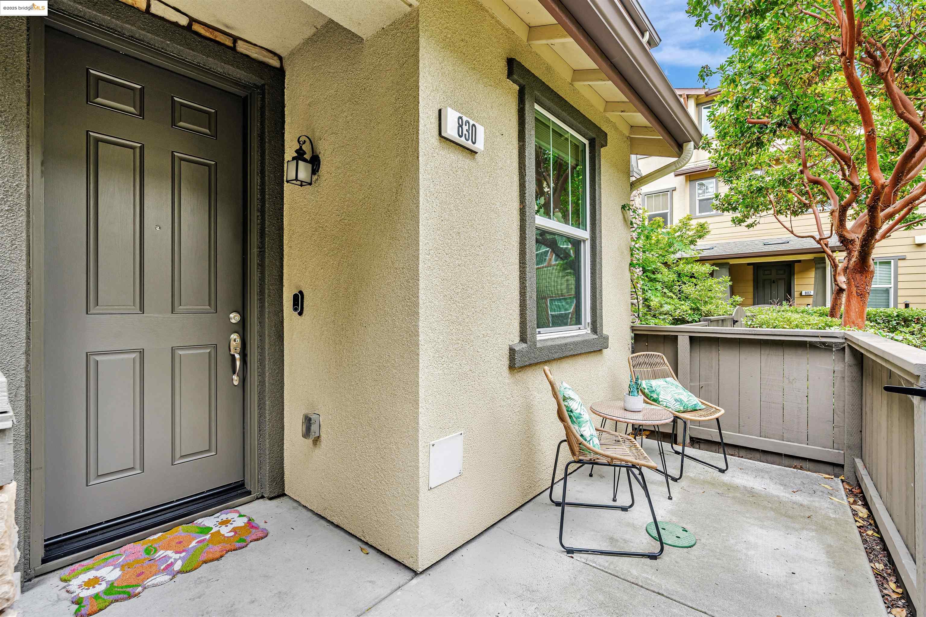 Detail Gallery Image 2 of 27 For 830 El Paseo Cir, Walnut Creek,  CA 94597 - 3 Beds | 3 Baths