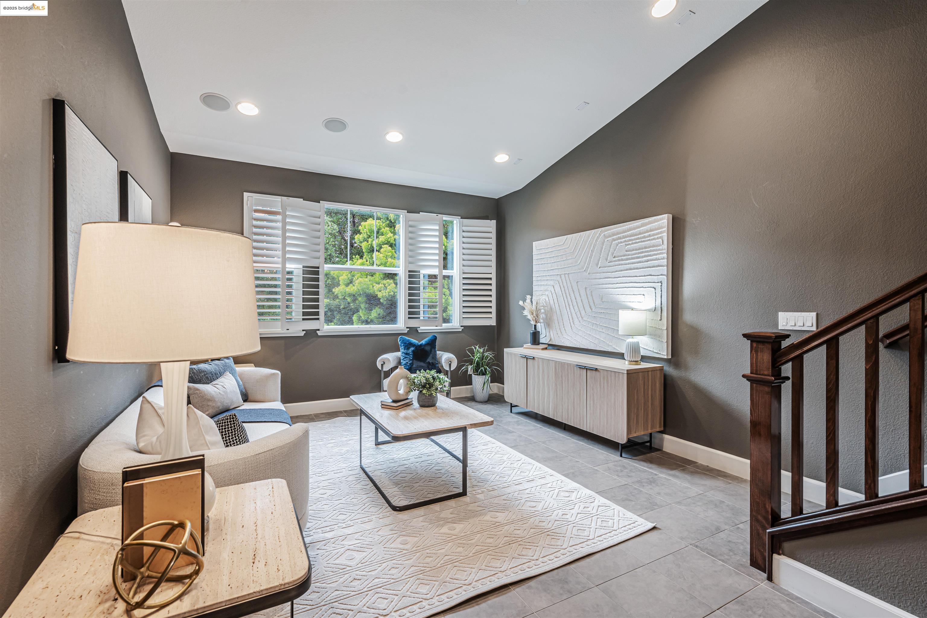 Detail Gallery Image 10 of 27 For 830 El Paseo Cir, Walnut Creek,  CA 94597 - 3 Beds | 3 Baths